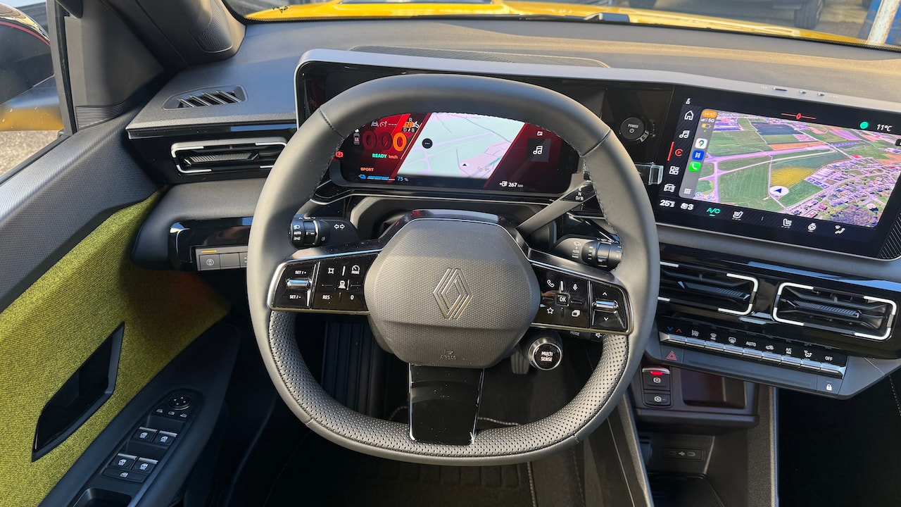 RENAULT R5 E-Tech Comfort Range 52 kWh Iconic Five-image-17