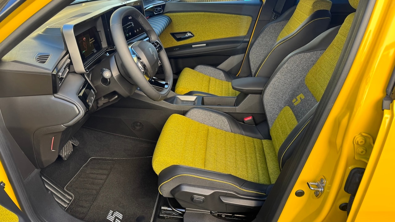 RENAULT R5 E-Tech Comfort Range 52 kWh Iconic Five-image-14