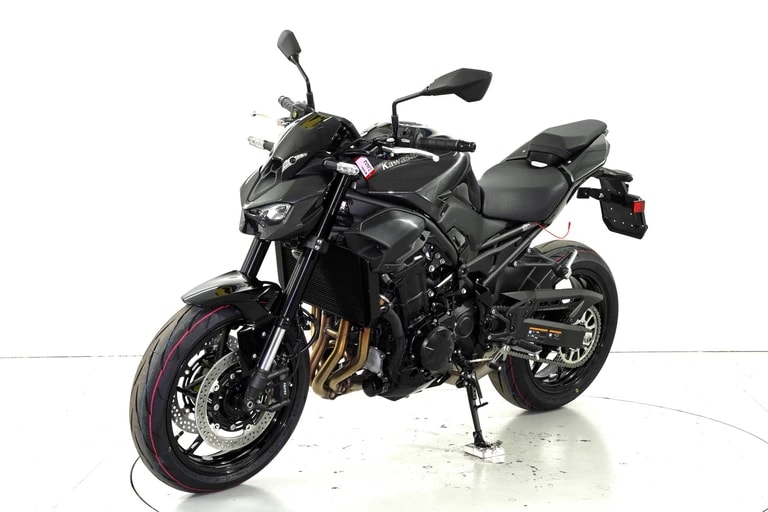 KAWASAKI Z 900 ABS-showroom-element-2