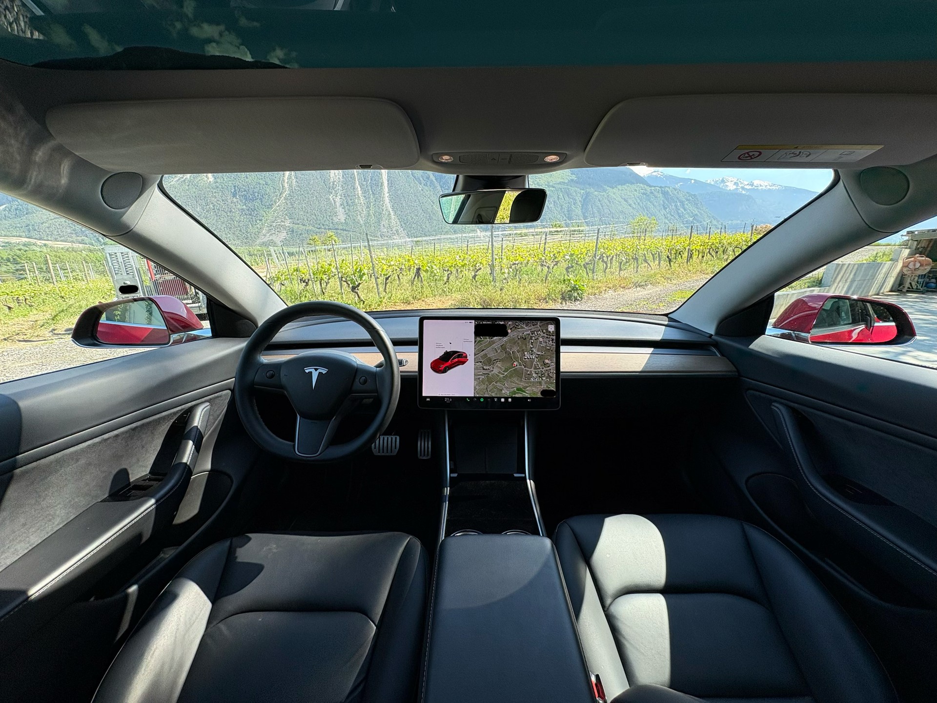TESLA Model 3 Long Range AWD Performance-image-1