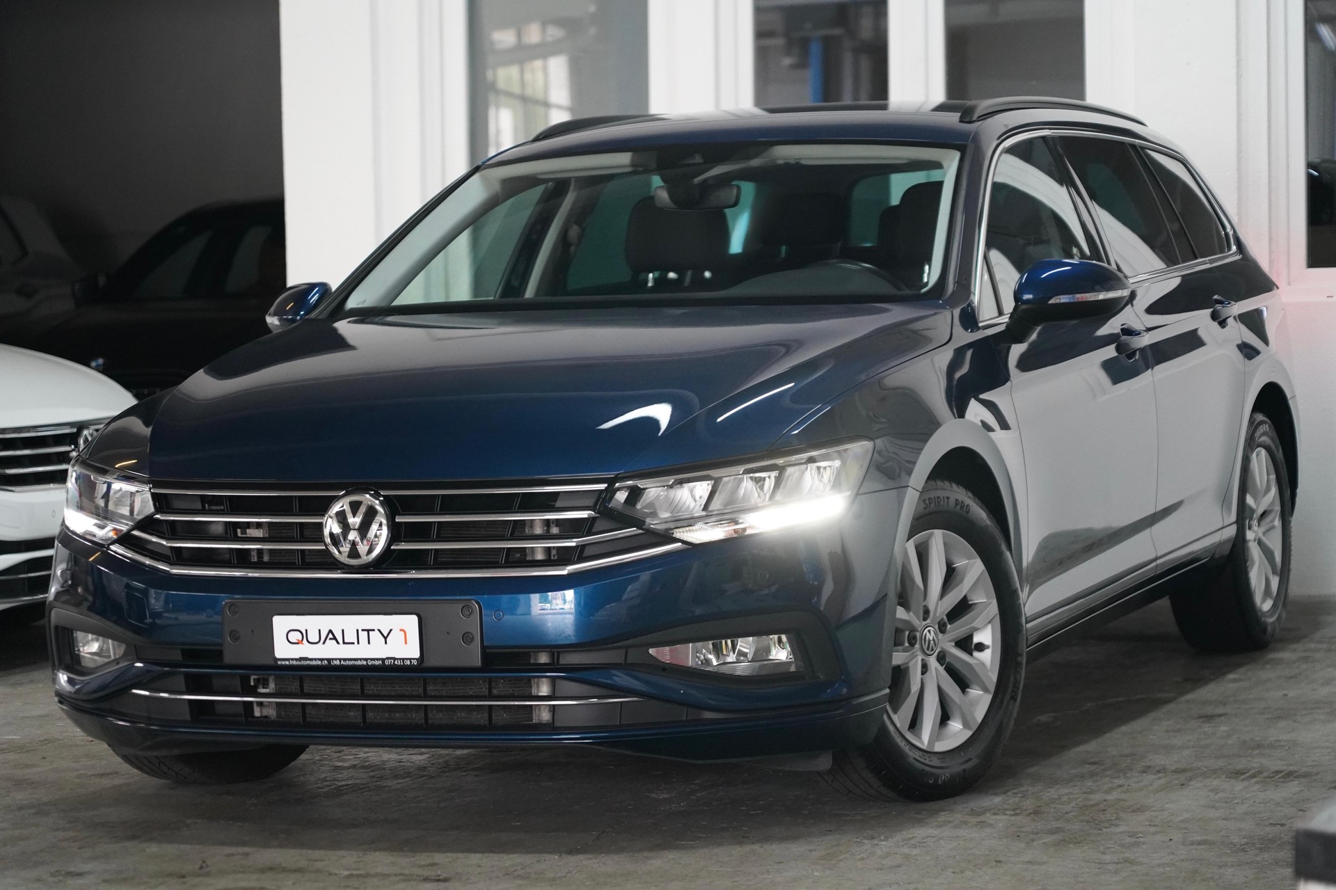 VW Passat Variant 1.5 TSI EVO Business DSG-image-3