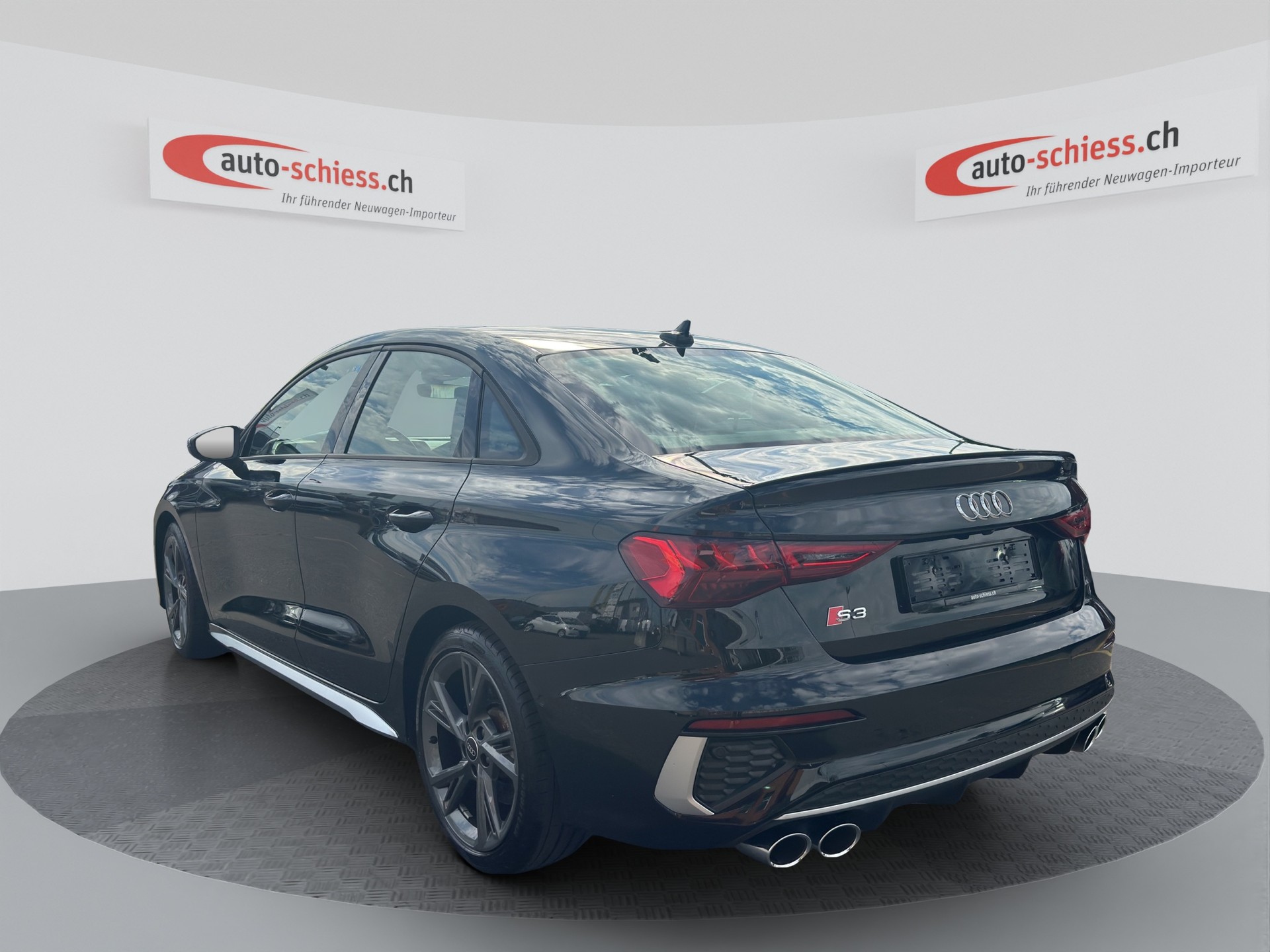 AUDI S3 Limousine 2.0 TFSI quattro S-tronic-image-2
