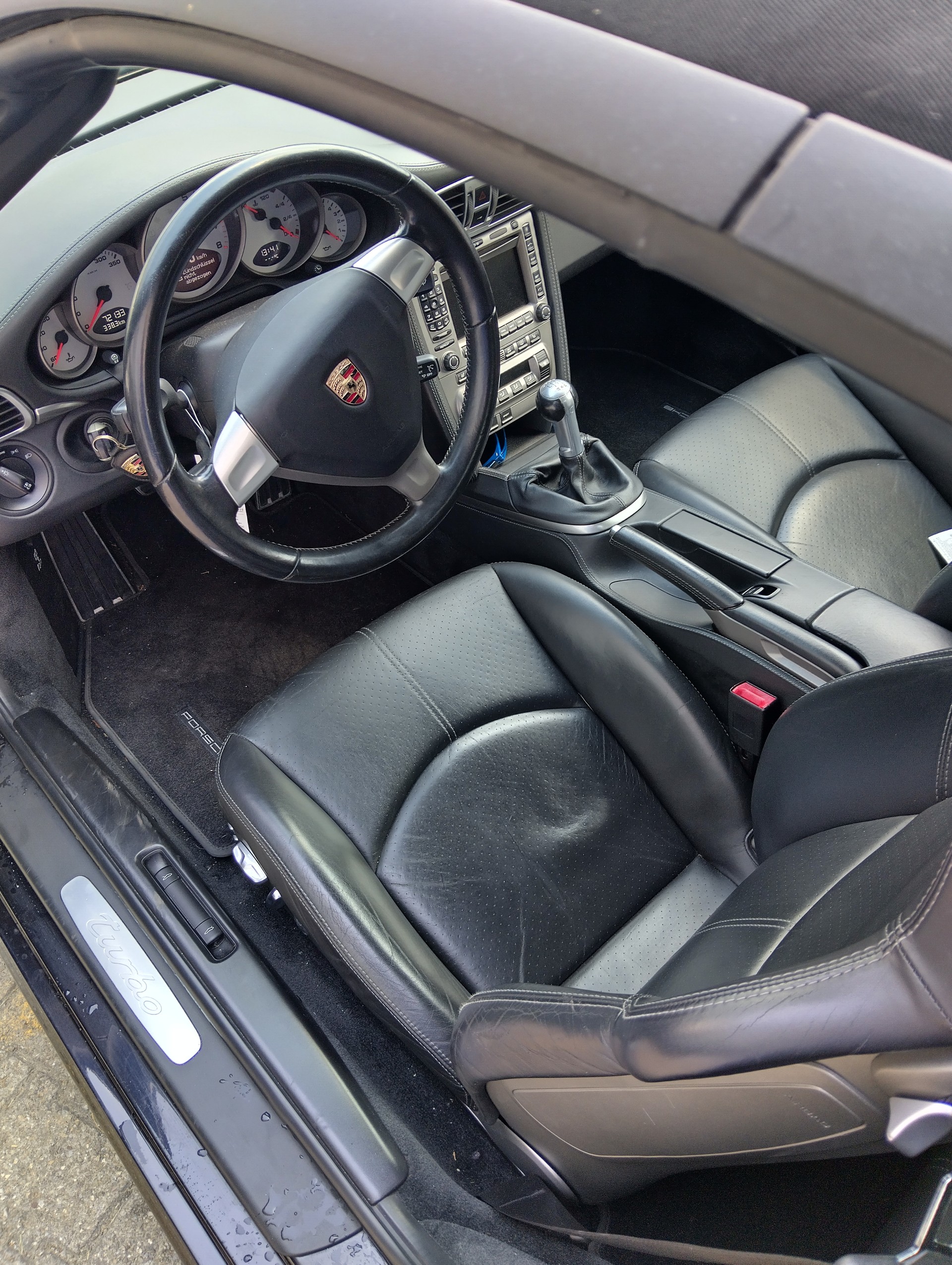 PORSCHE 911 Cabrio Turbo-image-3