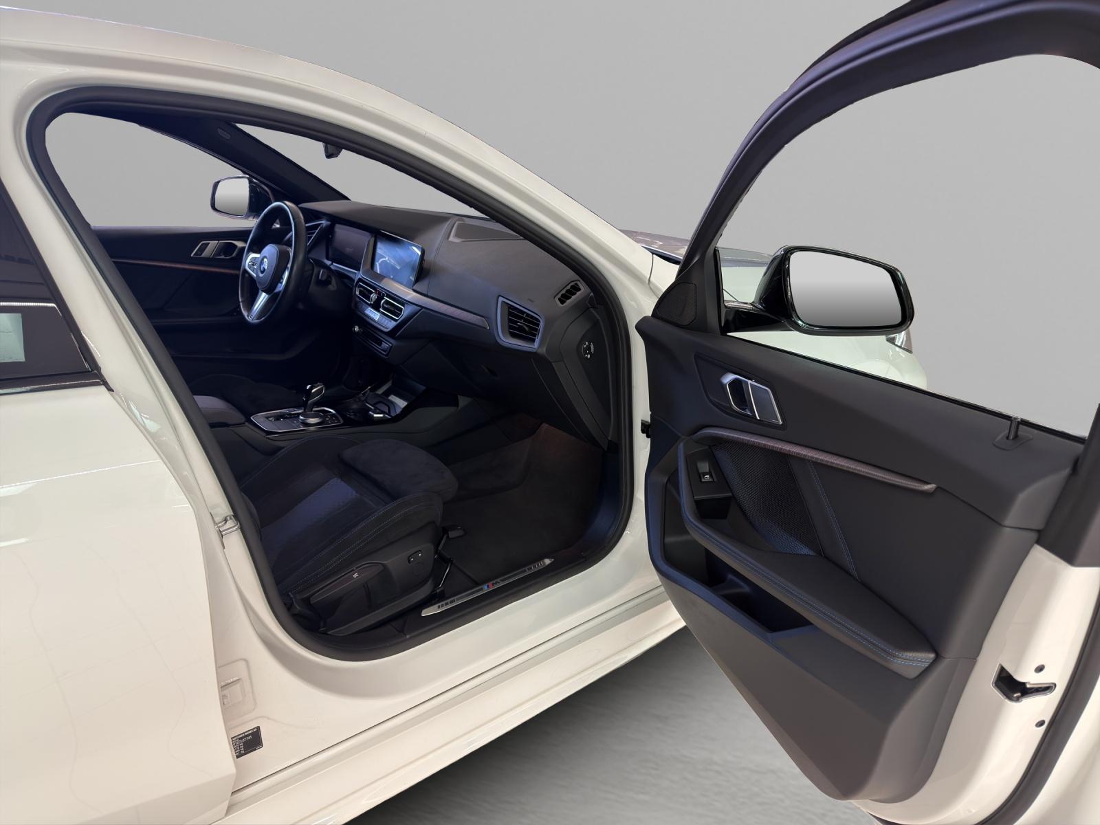 BMW 118i M-SportPaket-image-17