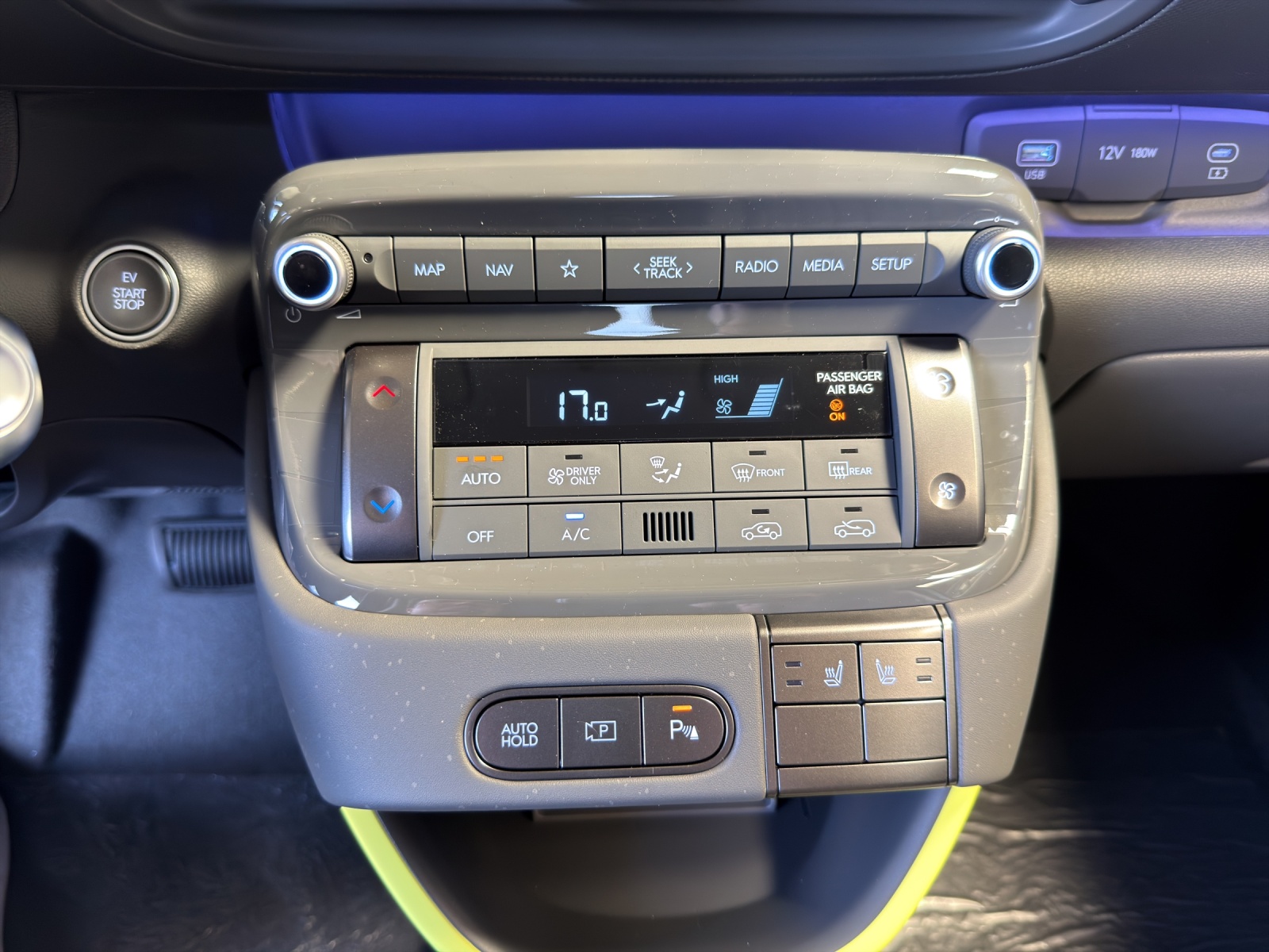 HYUNDAI Inster 49kWh Vertex Cross-image-16