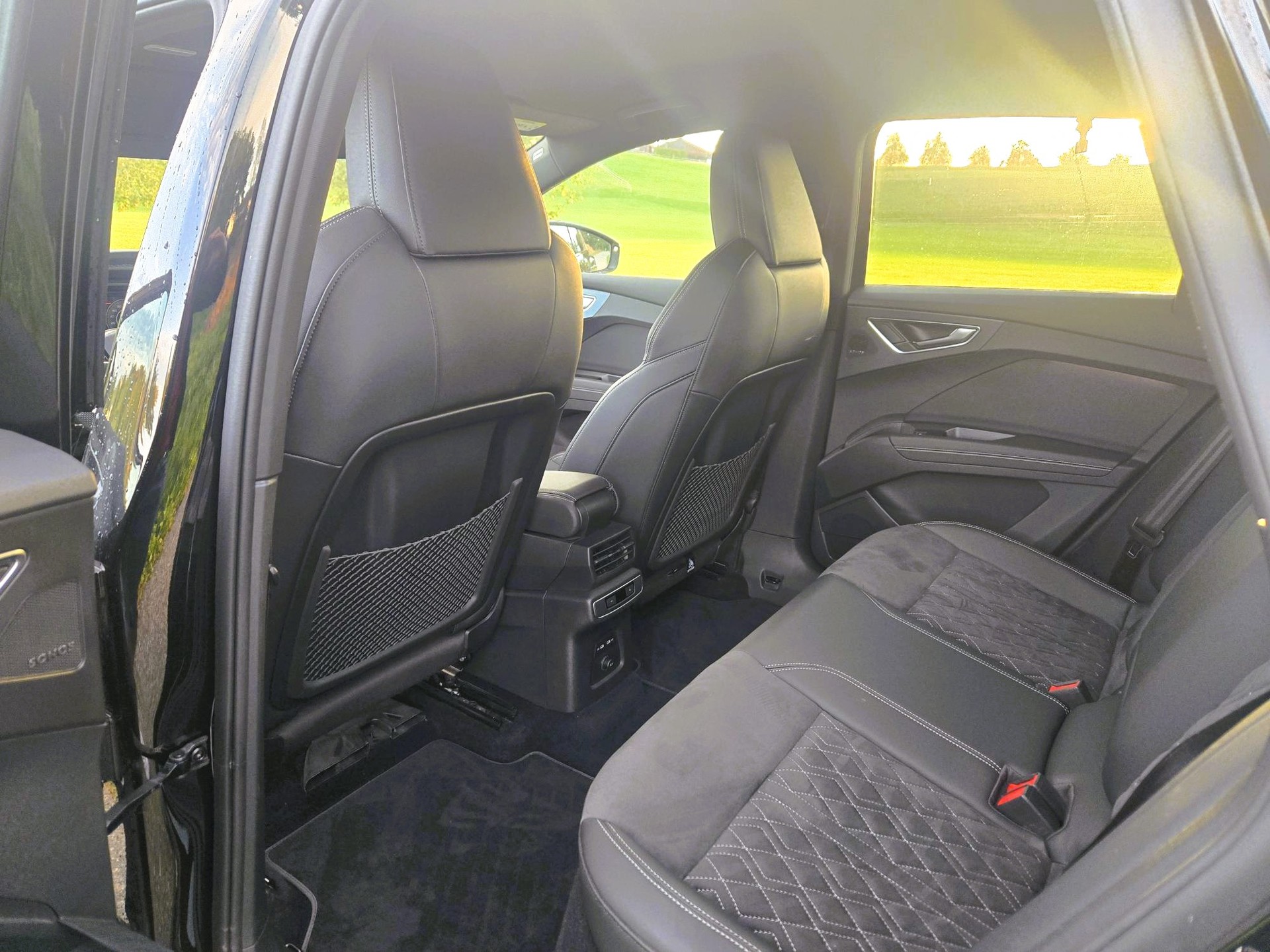 AUDI 50 quattro, S-Line-image-7