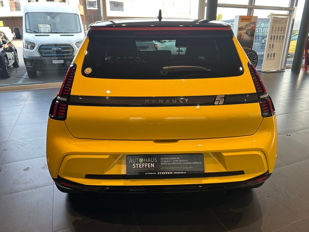 RENAULT R5 E-Tech Comfort Range 52 kWh Iconic Five-image-4