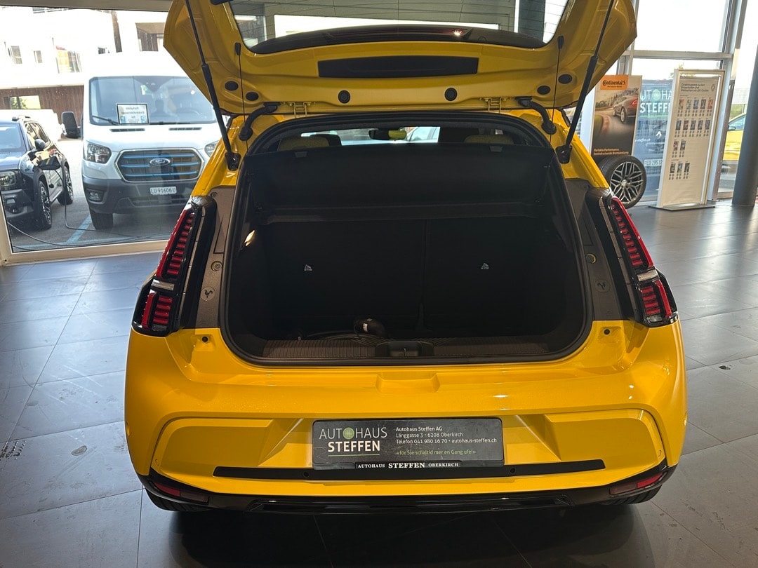 RENAULT R5 E-Tech Comfort Range 52 kWh Iconic Five-image-5