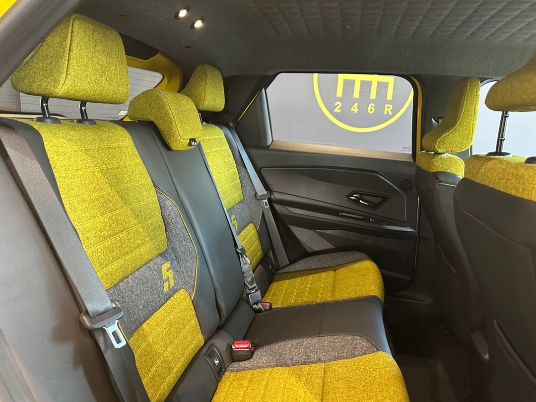 RENAULT R5 E-Tech Comfort Range 52 kWh Iconic Five-image-12