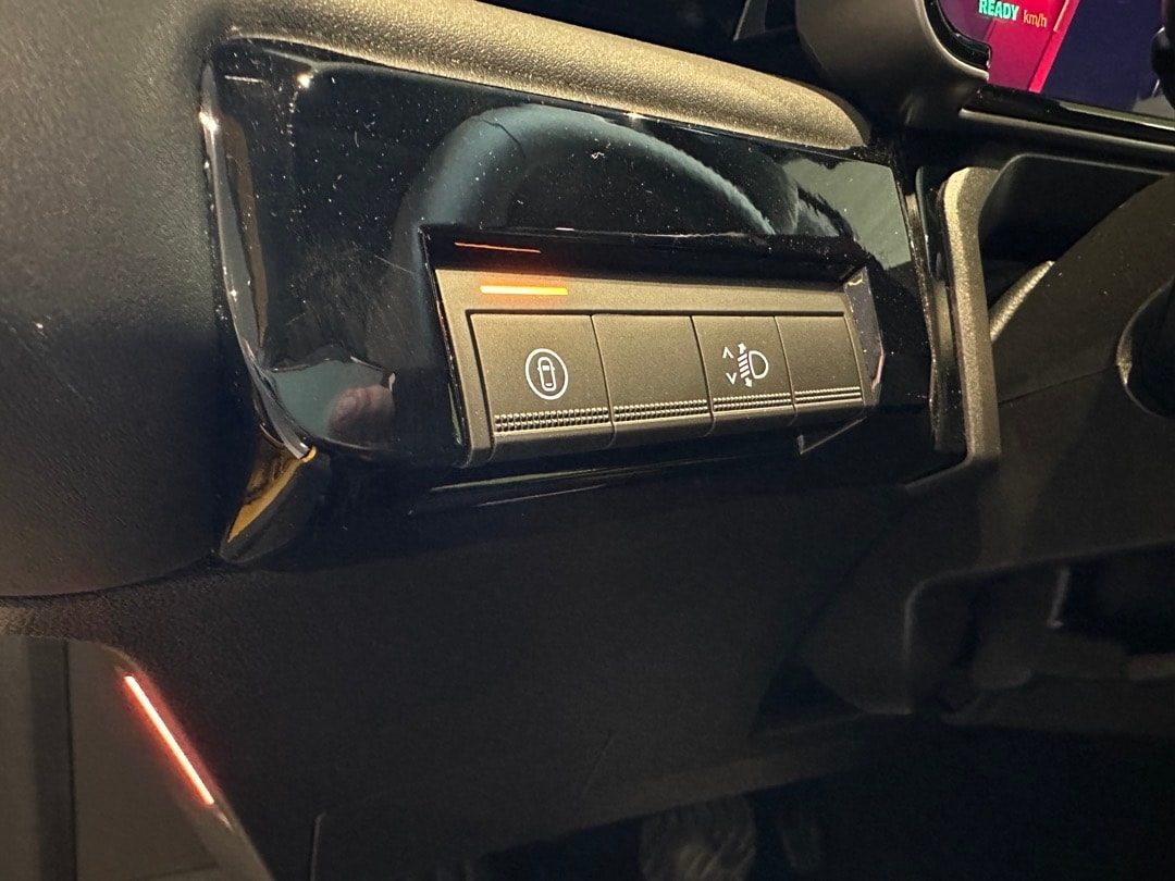RENAULT R5 E-Tech Comfort Range 52 kWh Iconic Five-image-14