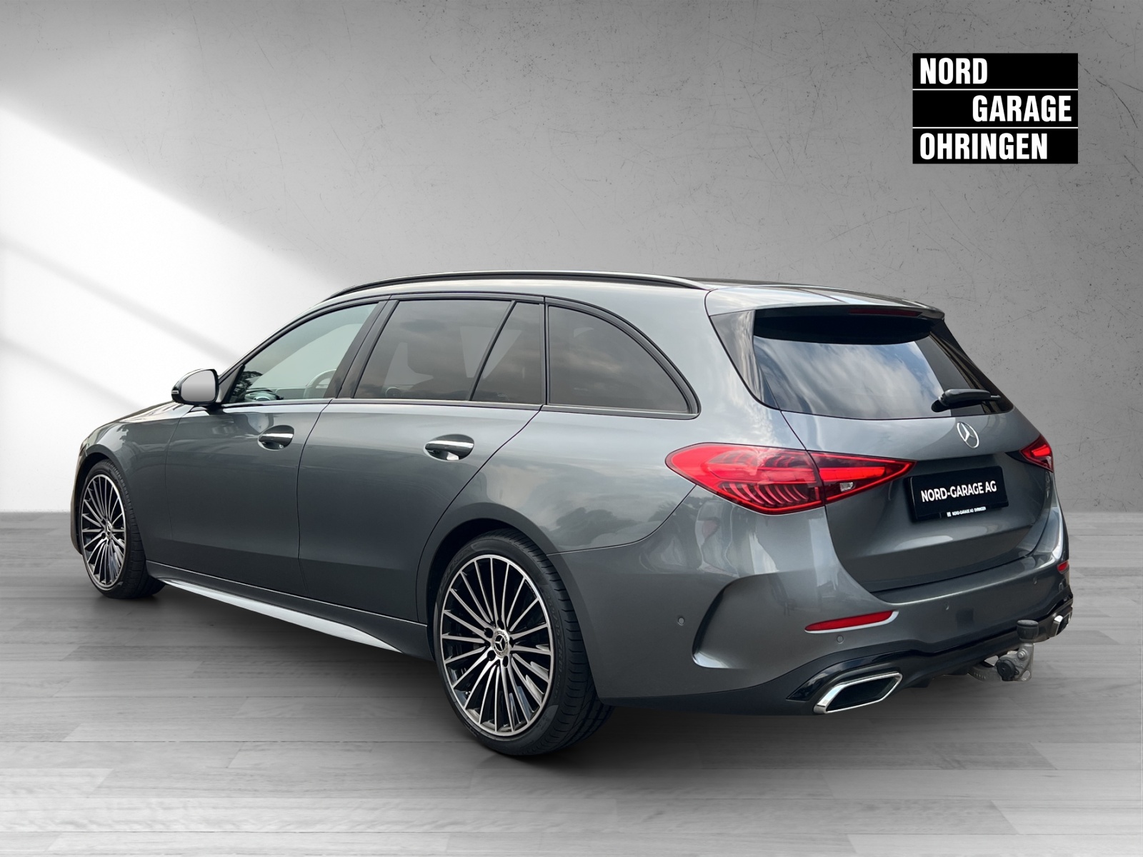 MERCEDES-BENZ C 300 d T AMG Line-image-2