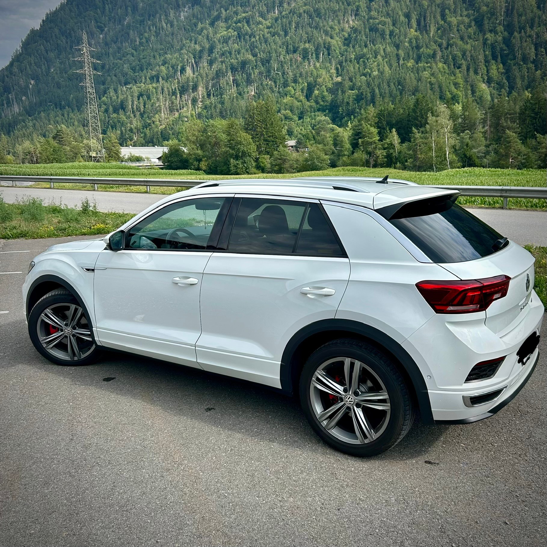 VW 2.0 TSI Sport DSG 4motion R-line-image-1