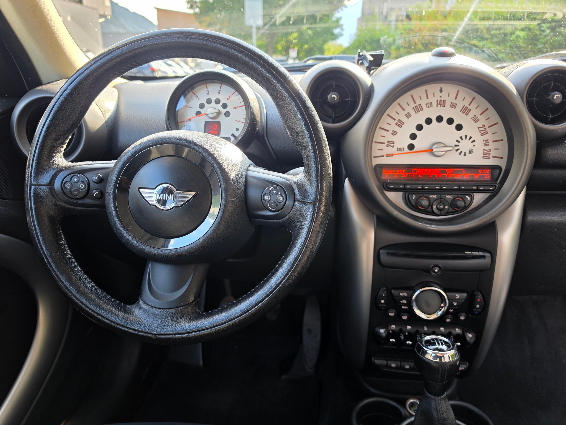 MINI Countryman Cooper D ALL4-image-13