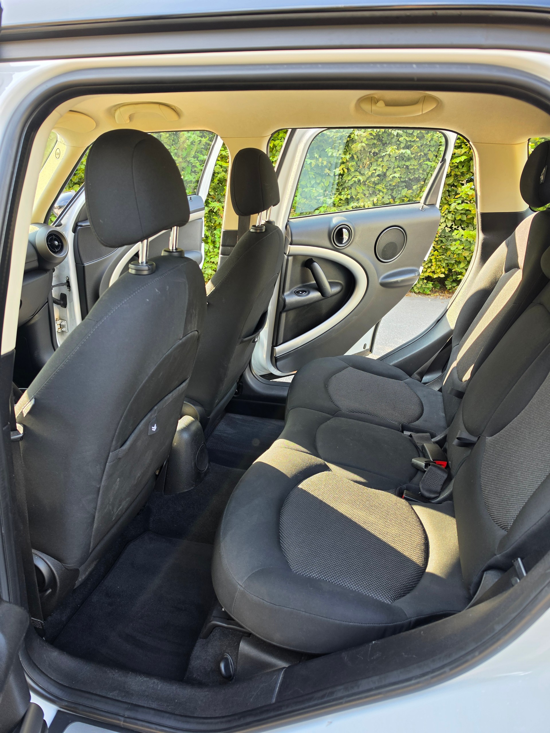 MINI Countryman Cooper D ALL4-image-9