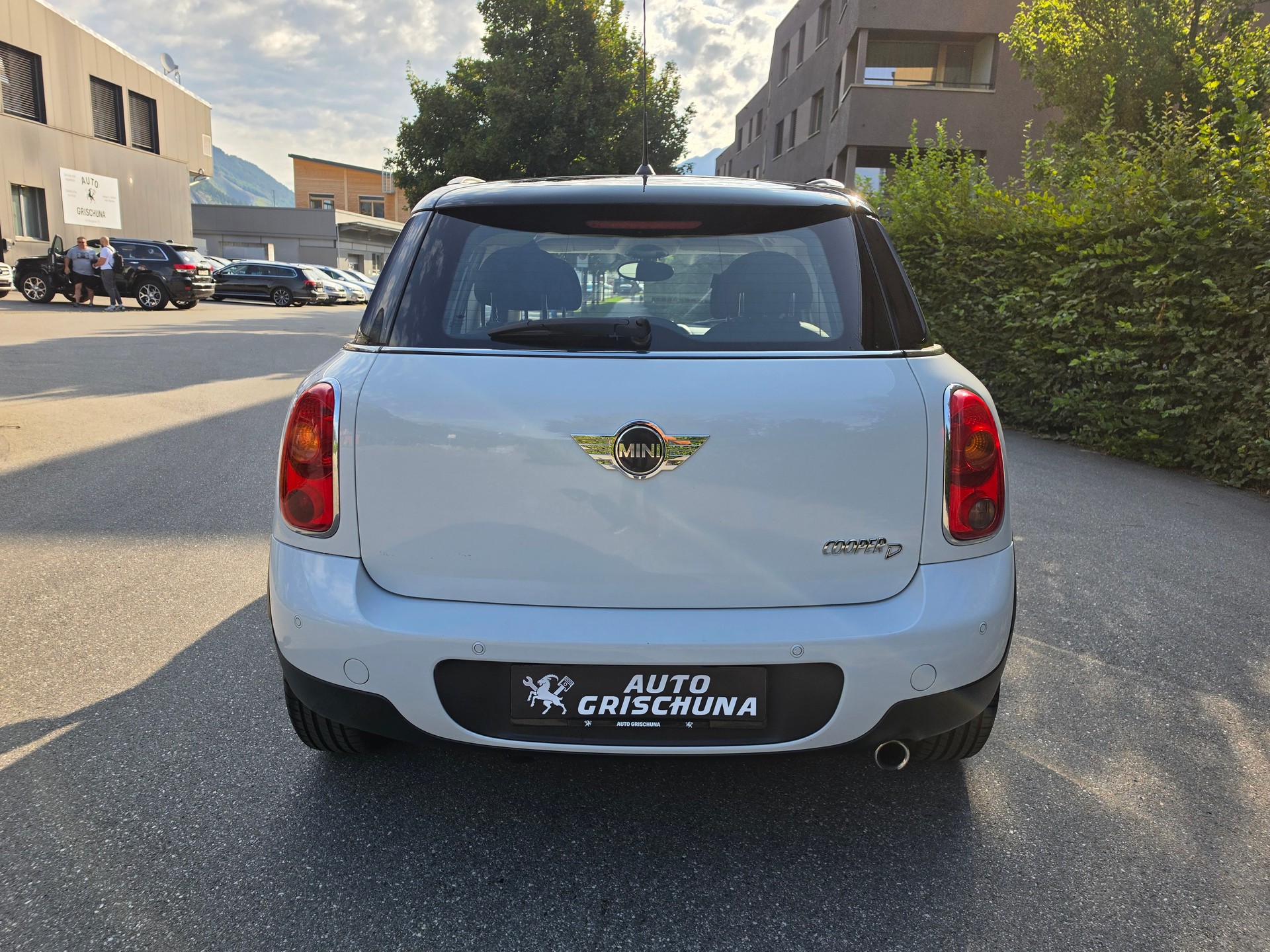 MINI Countryman Cooper D ALL4-image-3