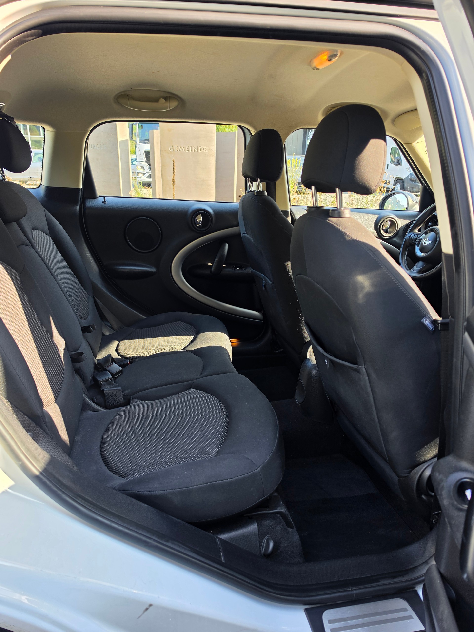 MINI Countryman Cooper D ALL4-image-11