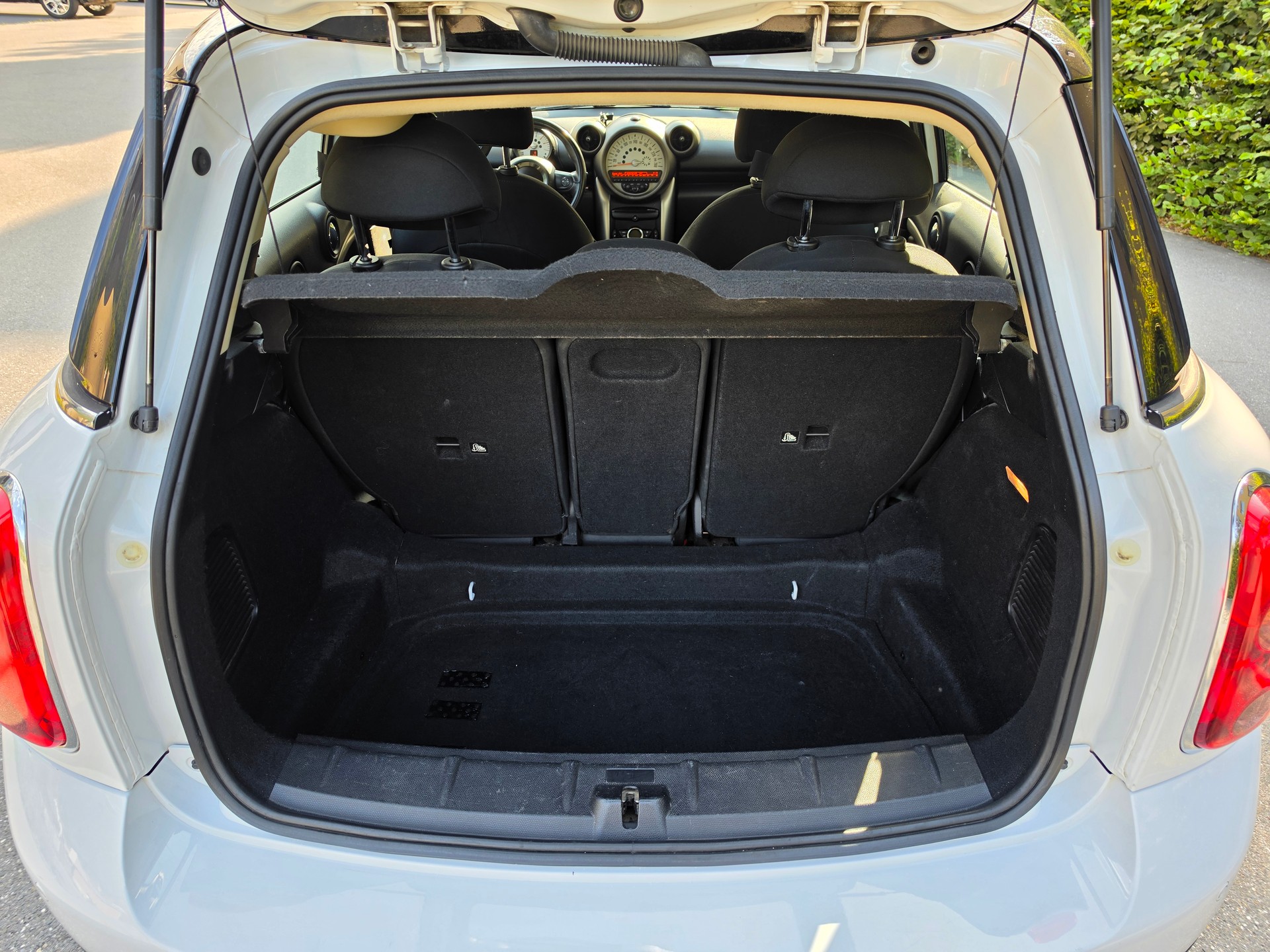 MINI Countryman Cooper D ALL4-image-10
