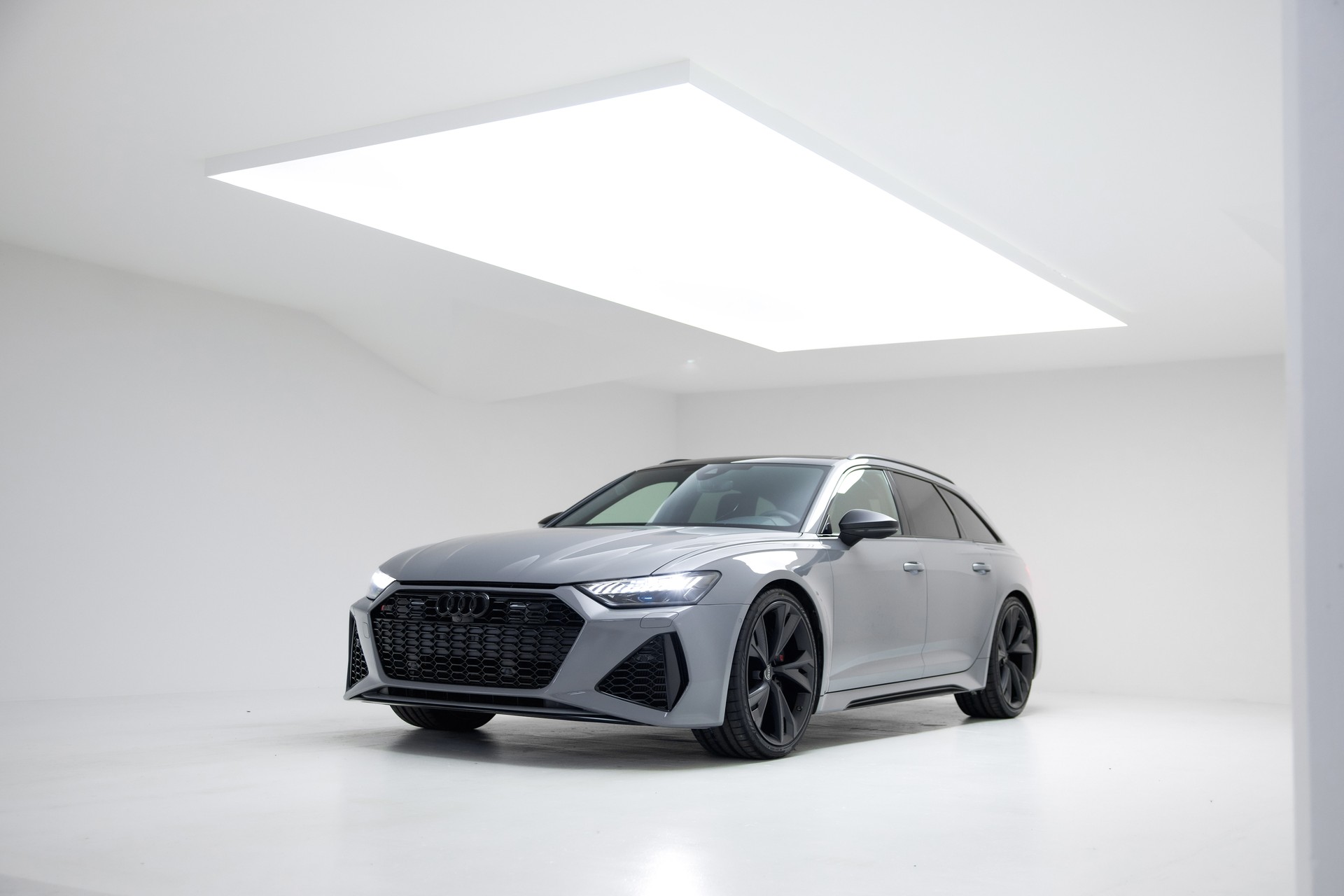 AUDI RS6 Avant 4.0 TFSI V8 quattro-image-0
