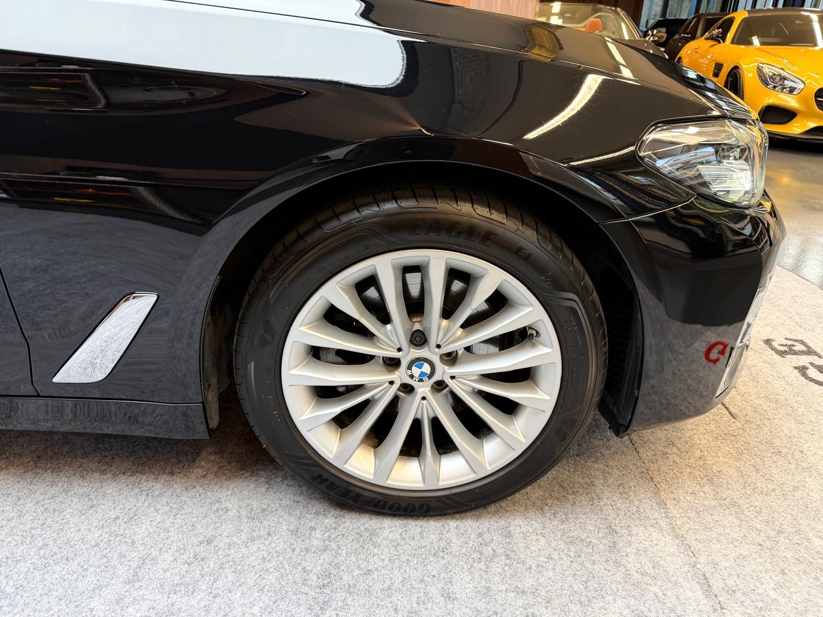 BMW 520d xDrive-image-8