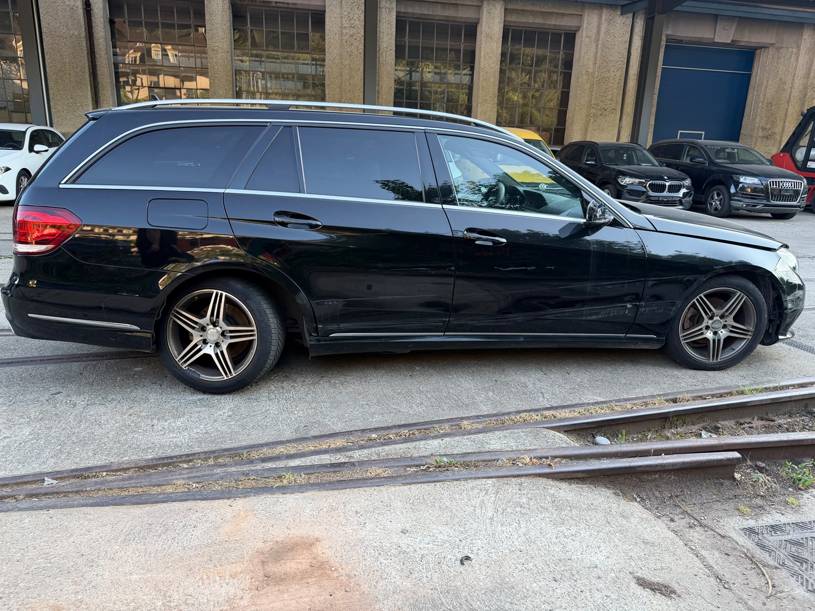 MERCEDES-BENZ E 200 BlueTEC Avantgarde 7G-Tronic-image-3