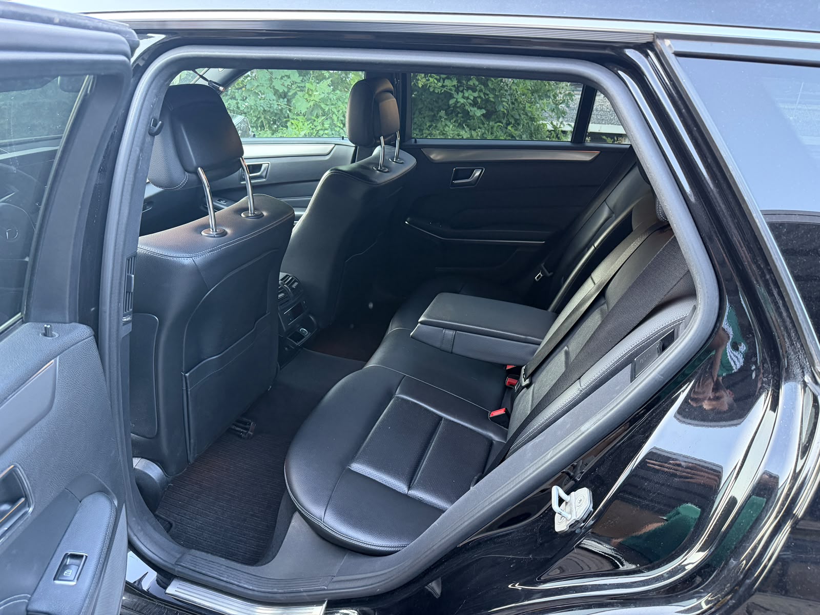 MERCEDES-BENZ E 200 BlueTEC Avantgarde 7G-Tronic-image-5