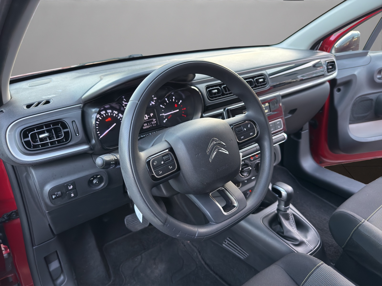 CITROEN C3 1.2i PureTech Feel EAT-image-8