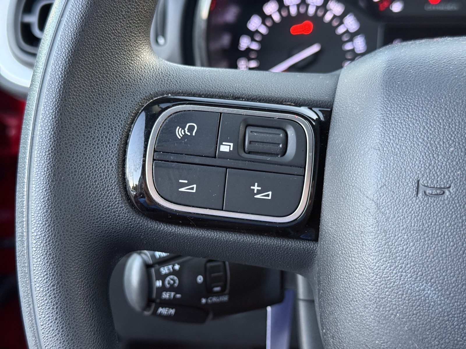 CITROEN C3 1.2i PureTech Feel EAT-image-21