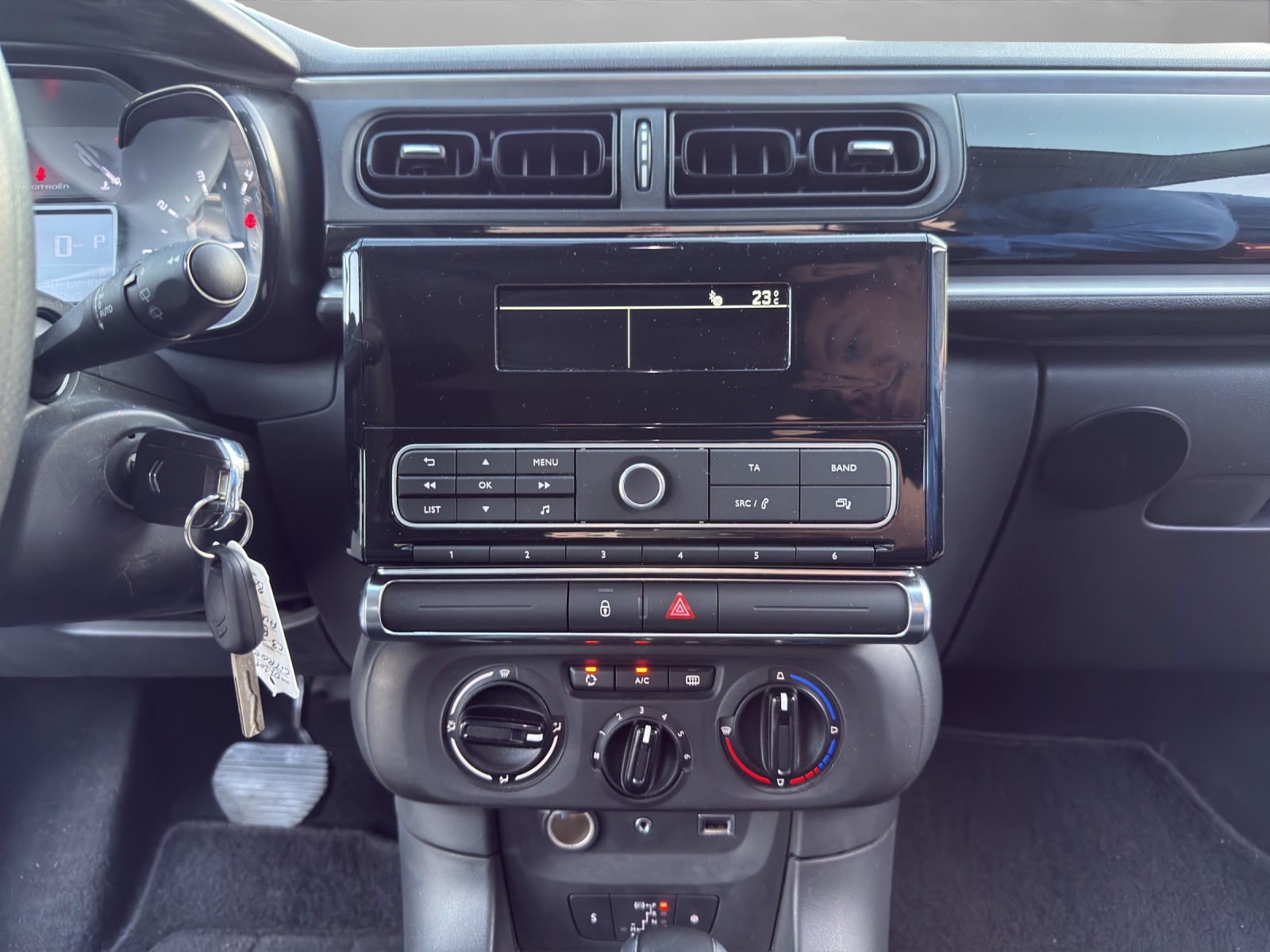CITROEN C3 1.2i PureTech Feel EAT-image-13