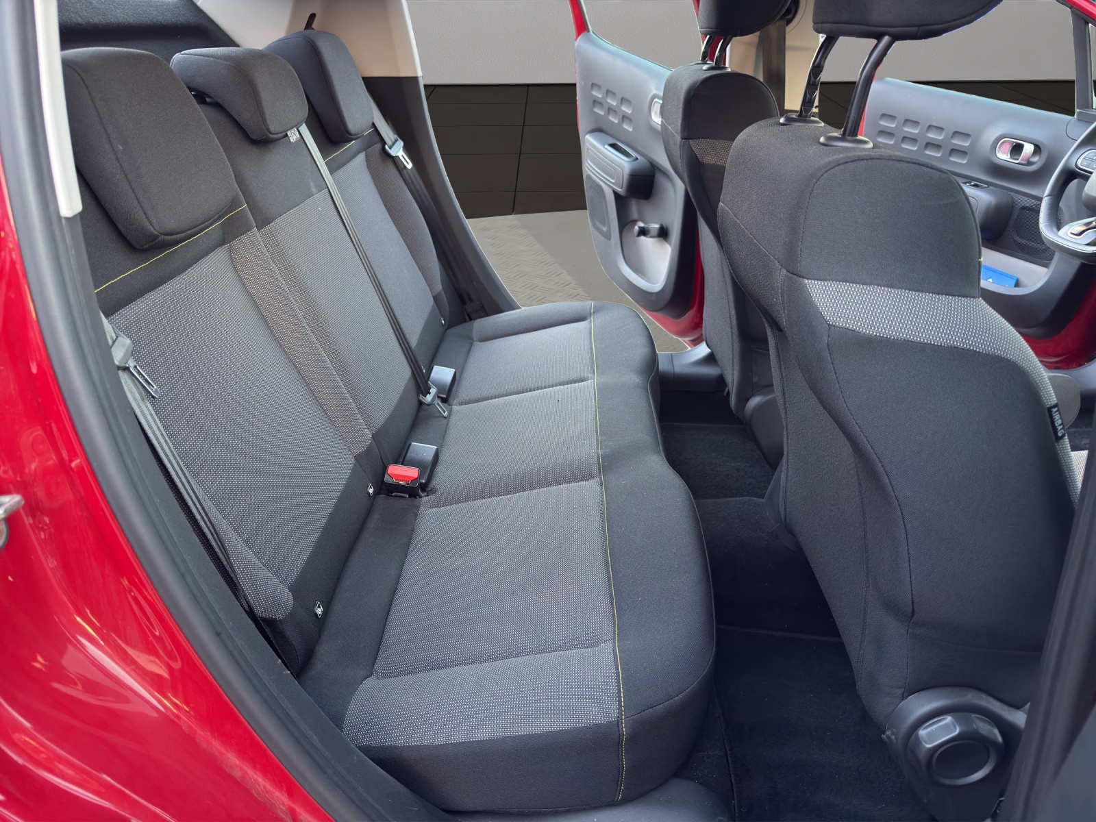 CITROEN C3 1.2i PureTech Feel EAT-image-16