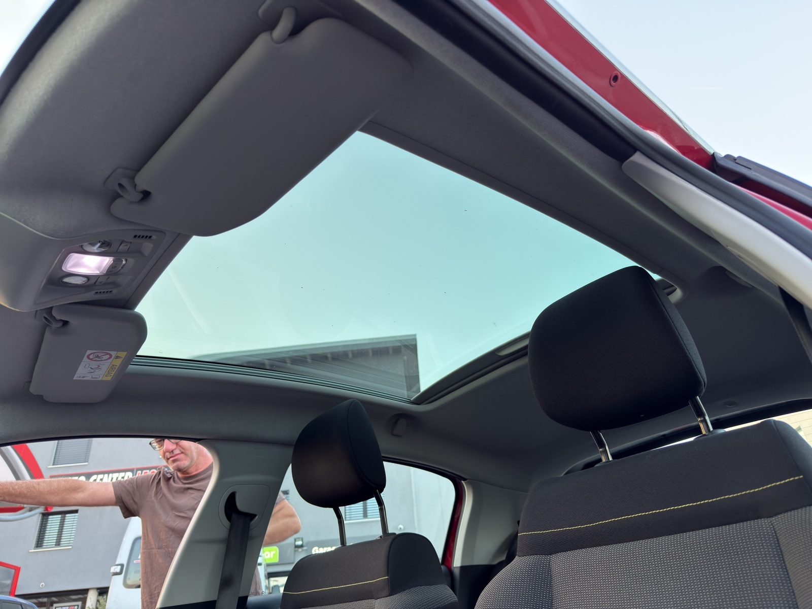 CITROEN C3 1.2i PureTech Feel EAT-image-24