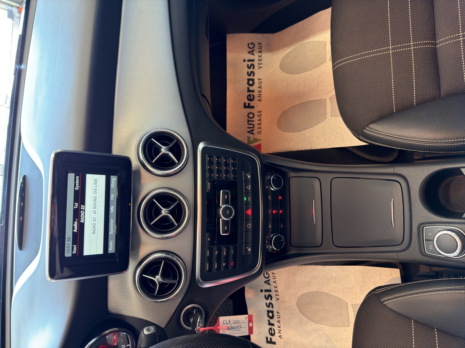 MERCEDES-BENZ CLA 200 7G-DCT-image-19