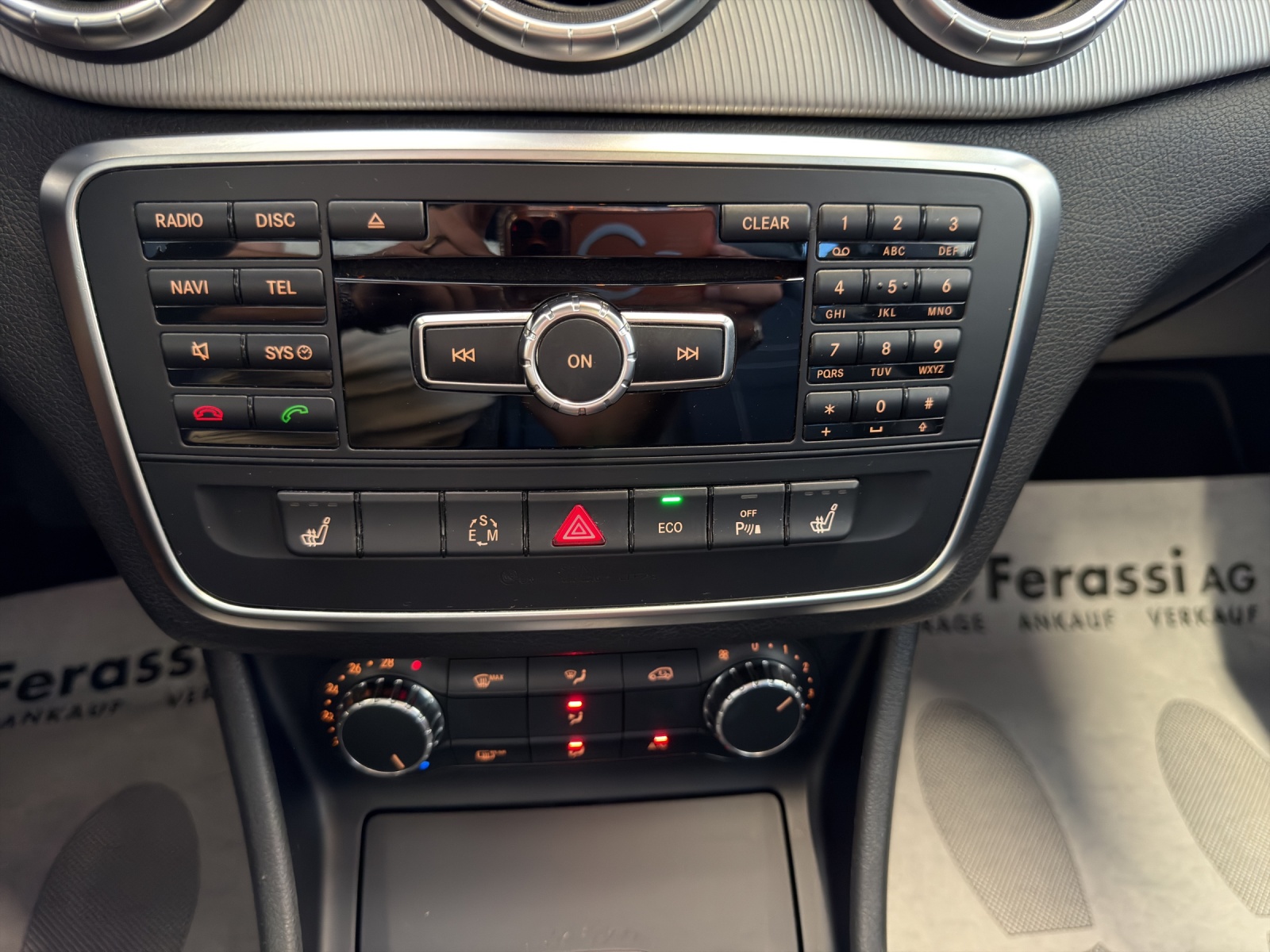 MERCEDES-BENZ CLA 200 7G-DCT-image-22