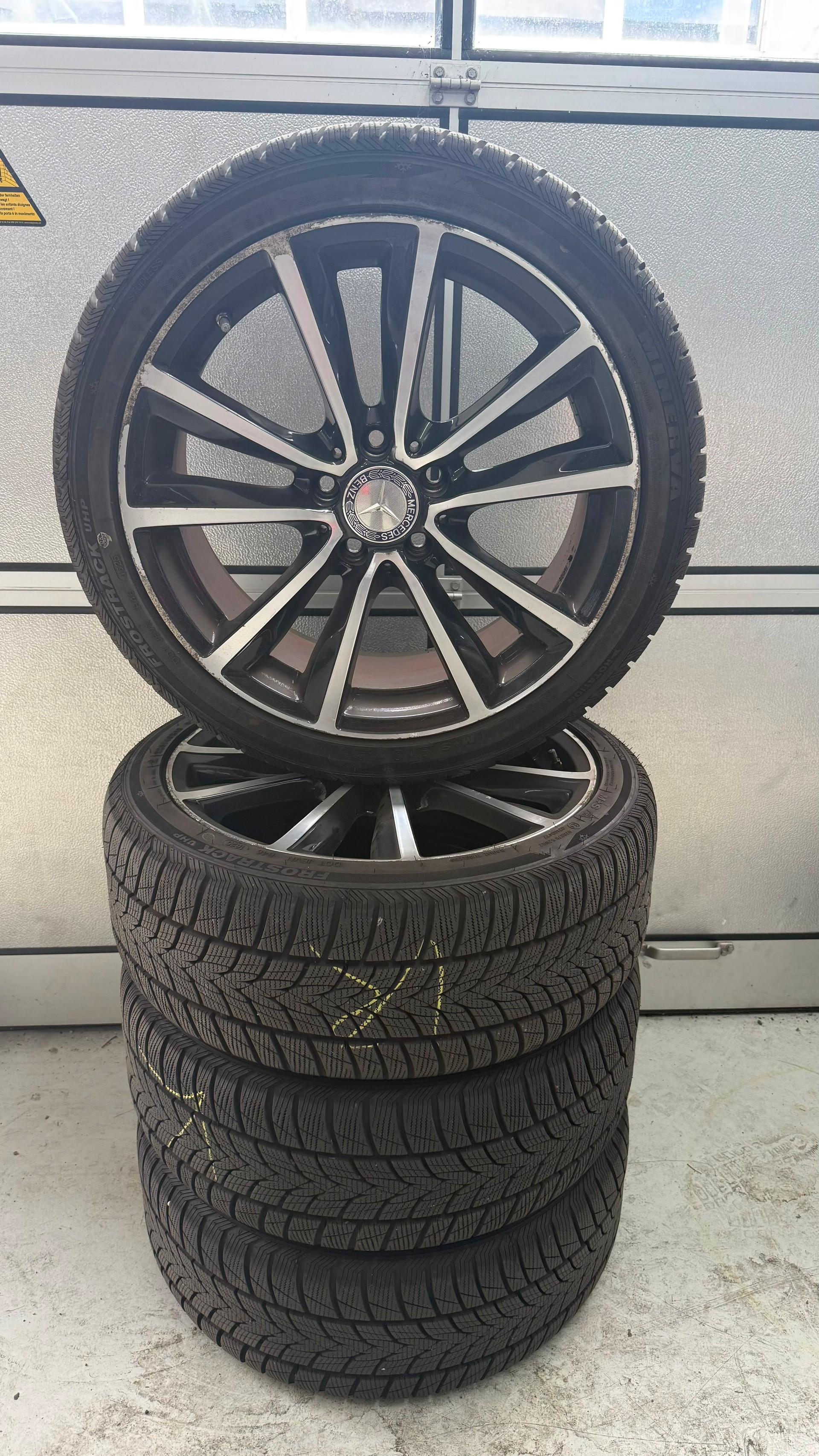 MERCEDES-BENZ CLA 200 7G-DCT-image-26