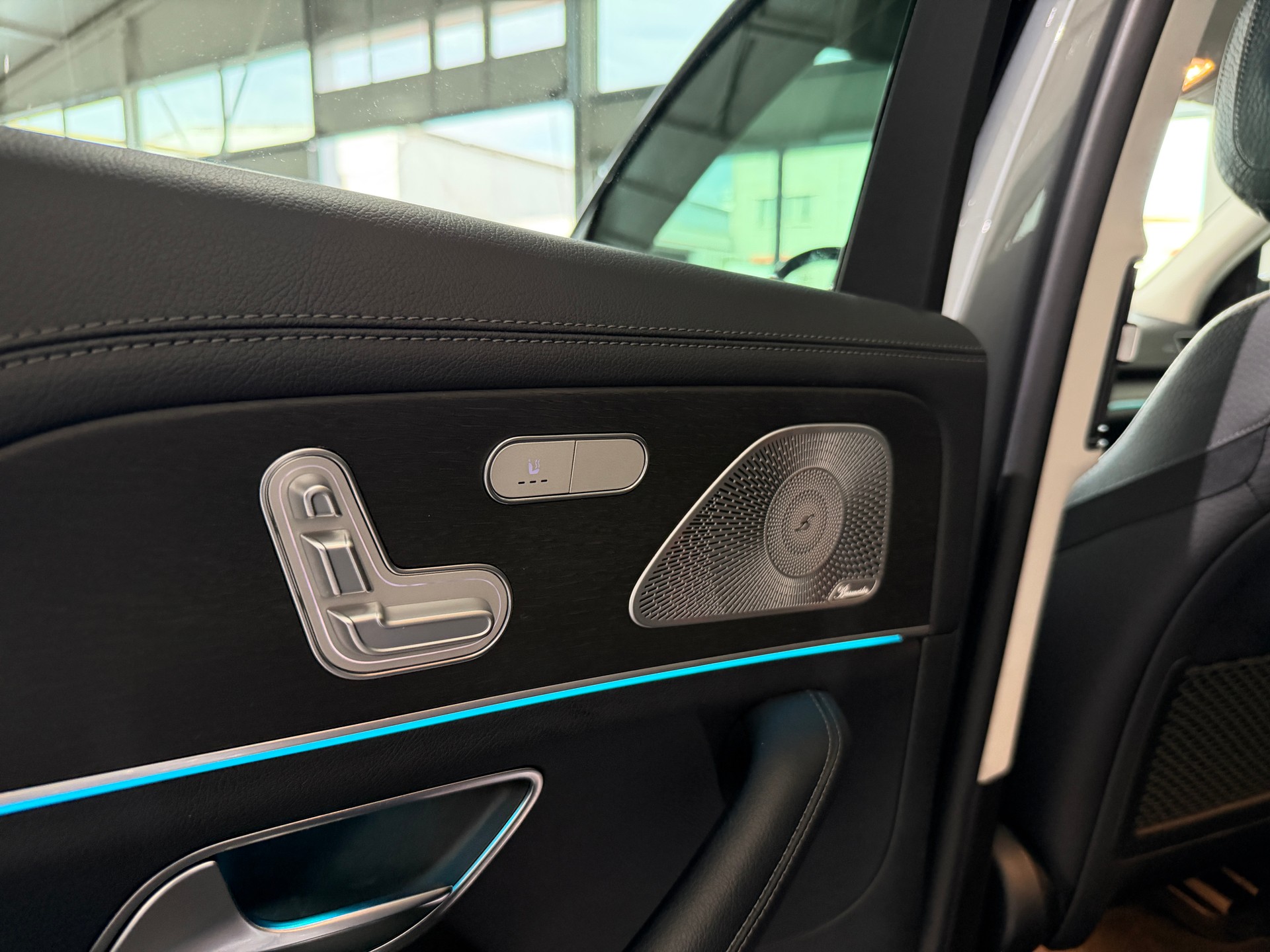 MERCEDES-BENZ GLS 400 d 4Matic AMG Line 9G-Tronic (CH)-image-8