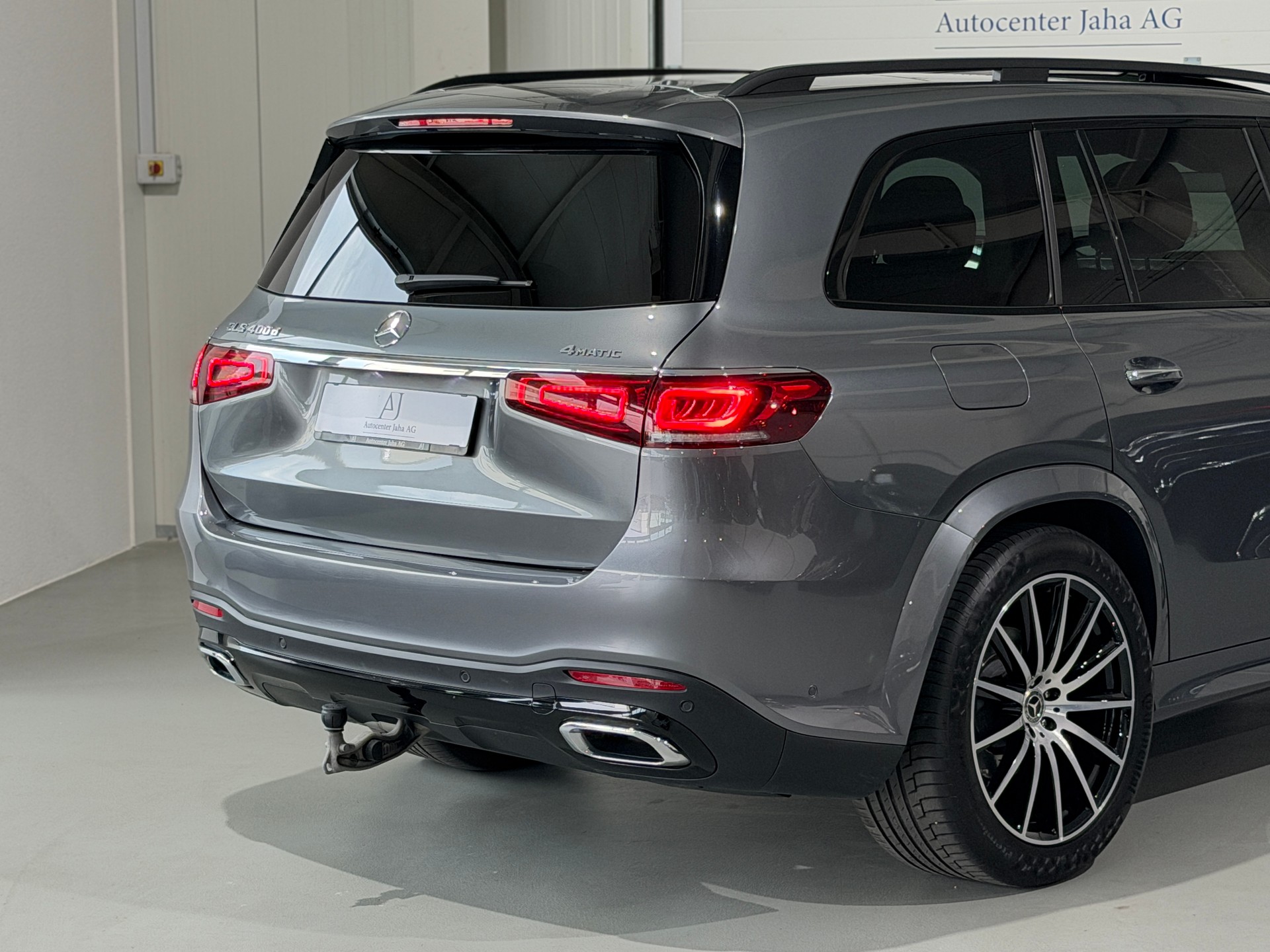 MERCEDES-BENZ GLS 400 d 4Matic AMG Line 9G-Tronic (CH)-image-13