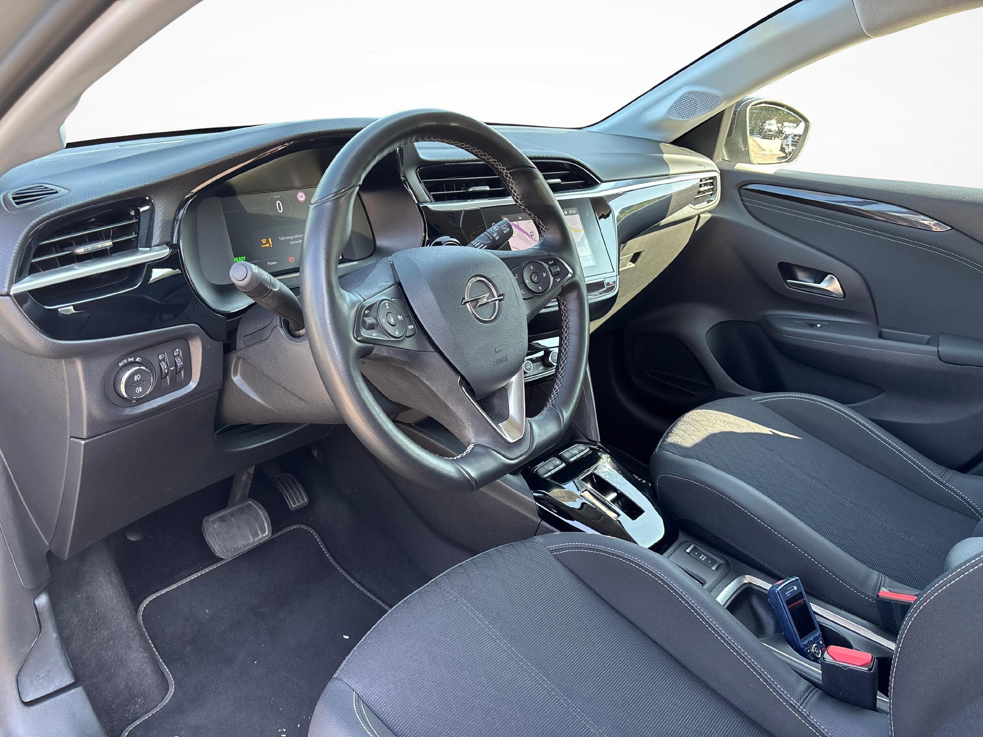 OPEL Corsa-e Elegance-image-2
