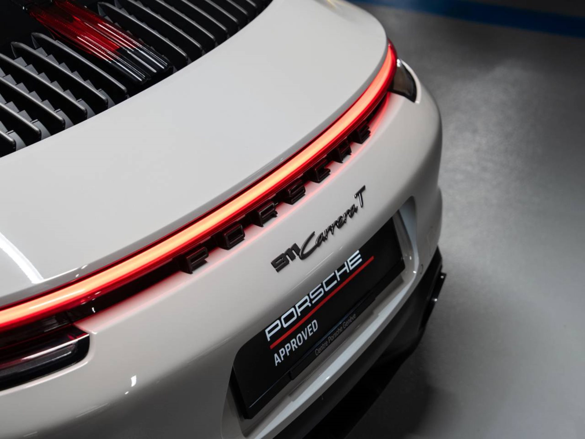 PORSCHE 911 Carrera T-image-22