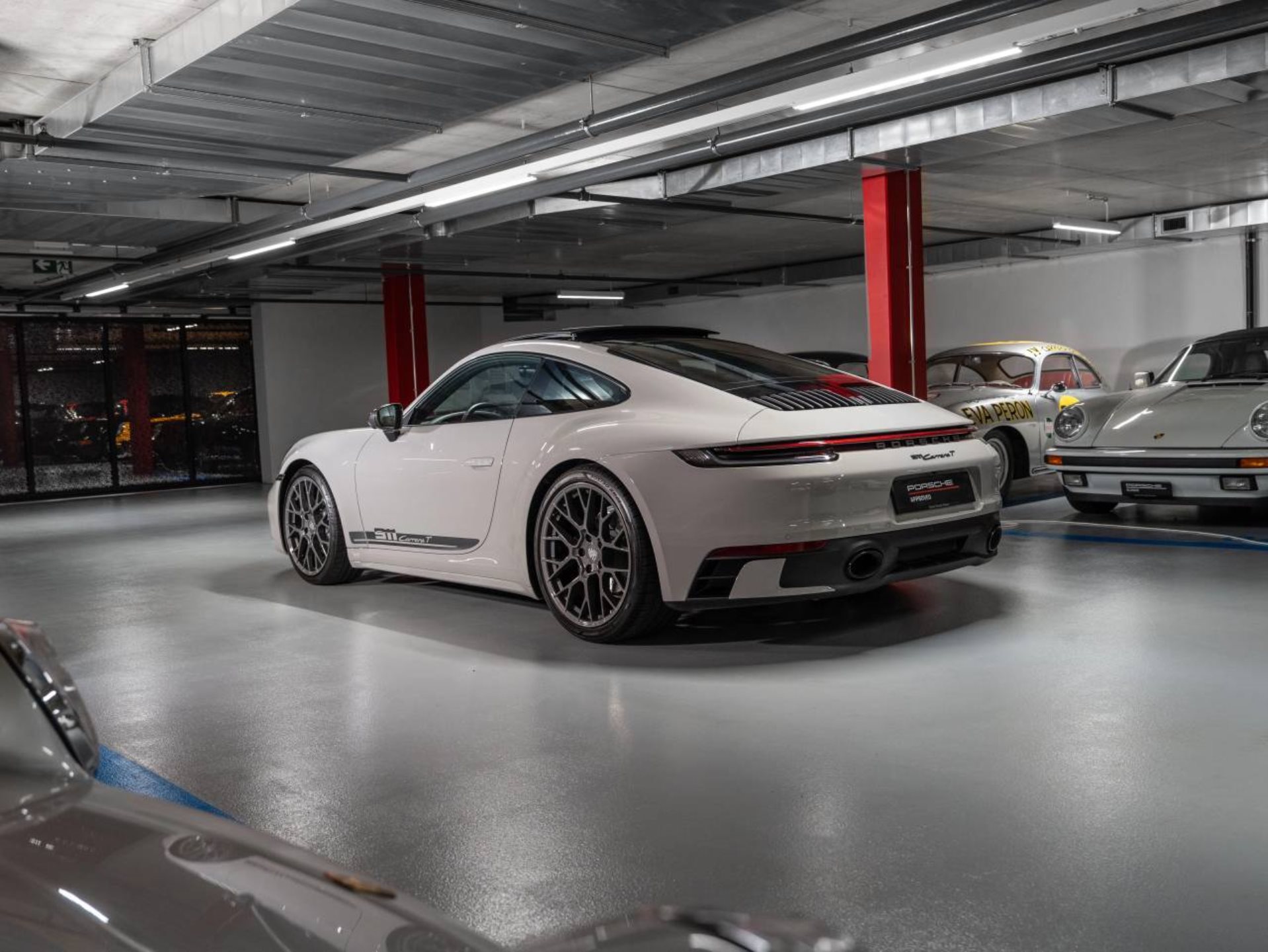 PORSCHE 911 Carrera T-image-5
