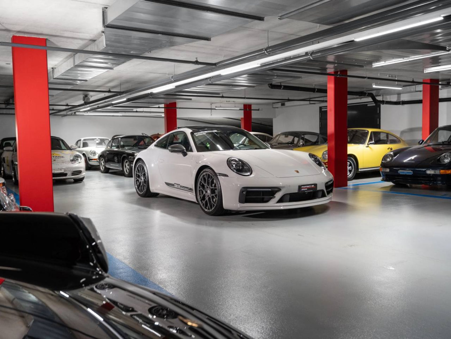 PORSCHE 911 Carrera T-image-2