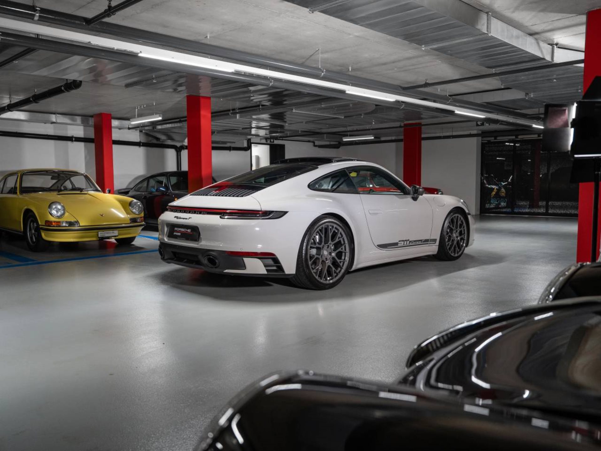 PORSCHE 911 Carrera T-image-1