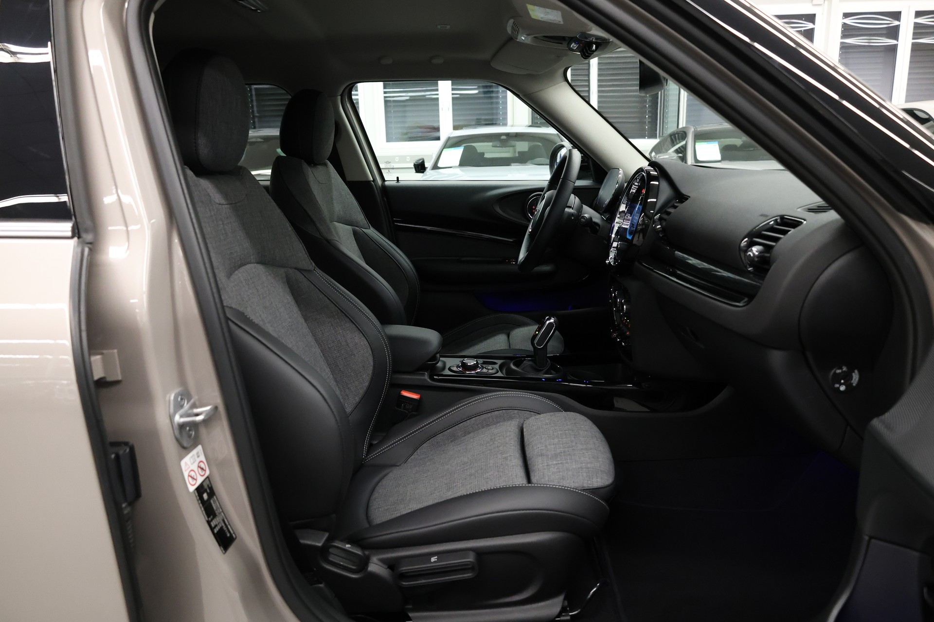 MINI Clubman F54 1.5i Cooper-image-11