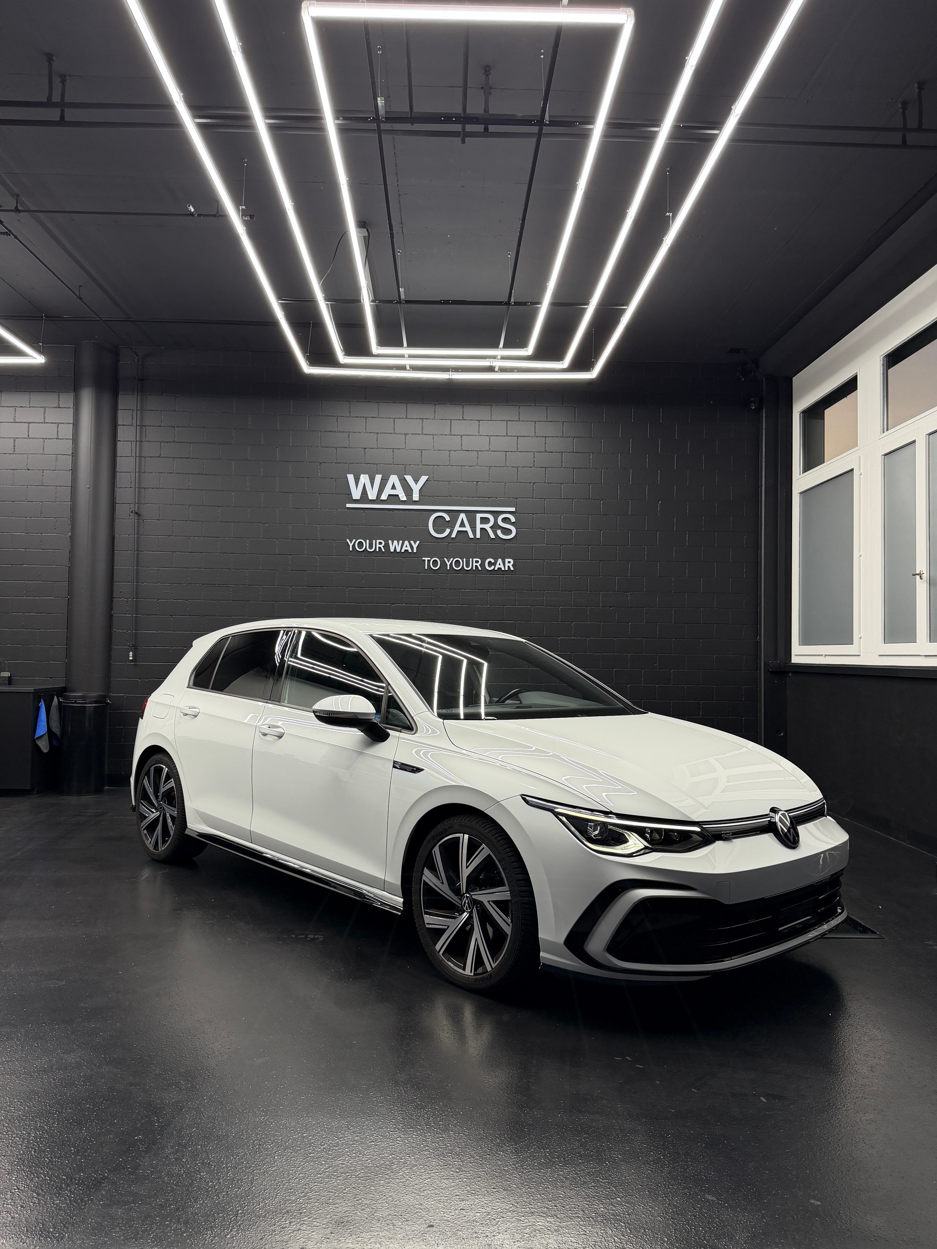 VW Golf 1.5 eTSI mHEV ACT R-Line DSG-image-0