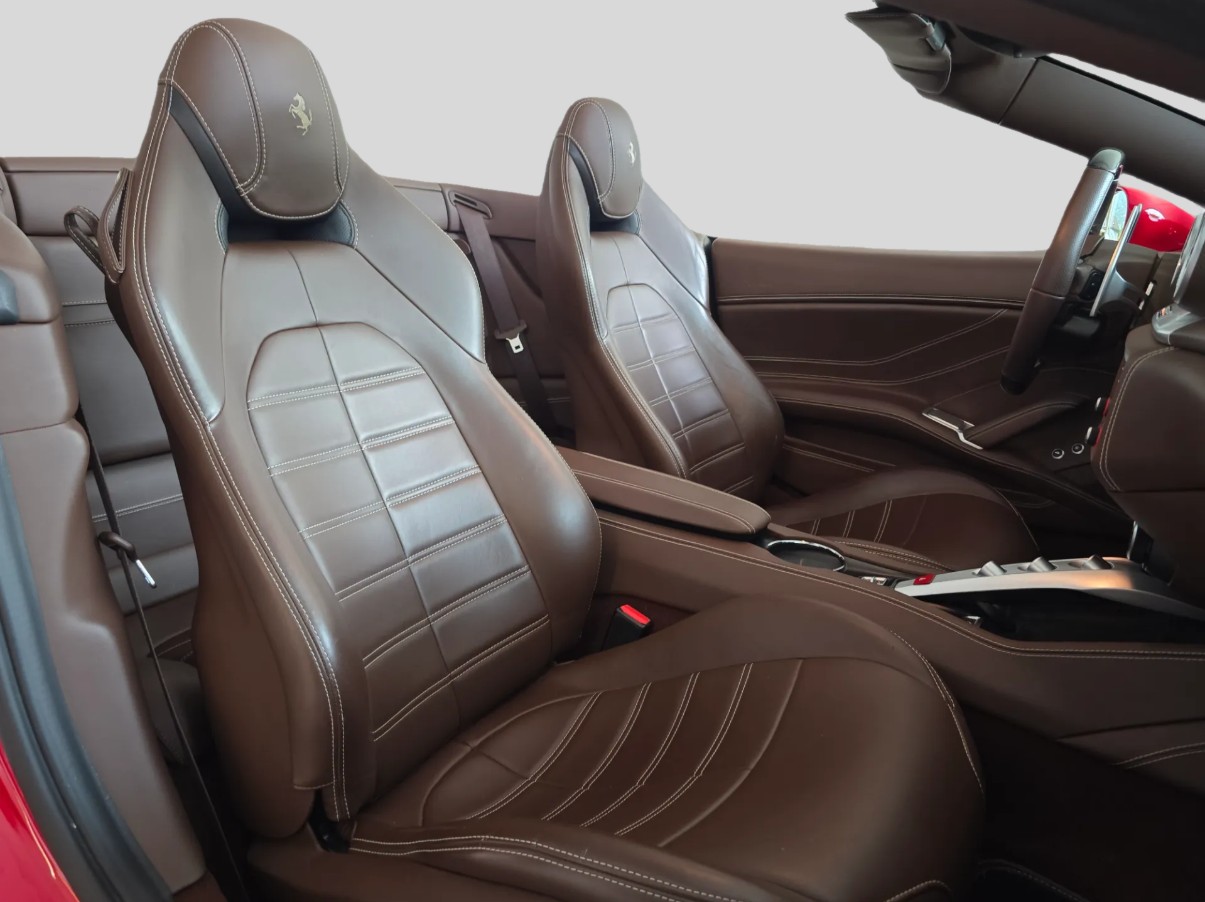 FERRARI California 3.9 V8 T-image-12