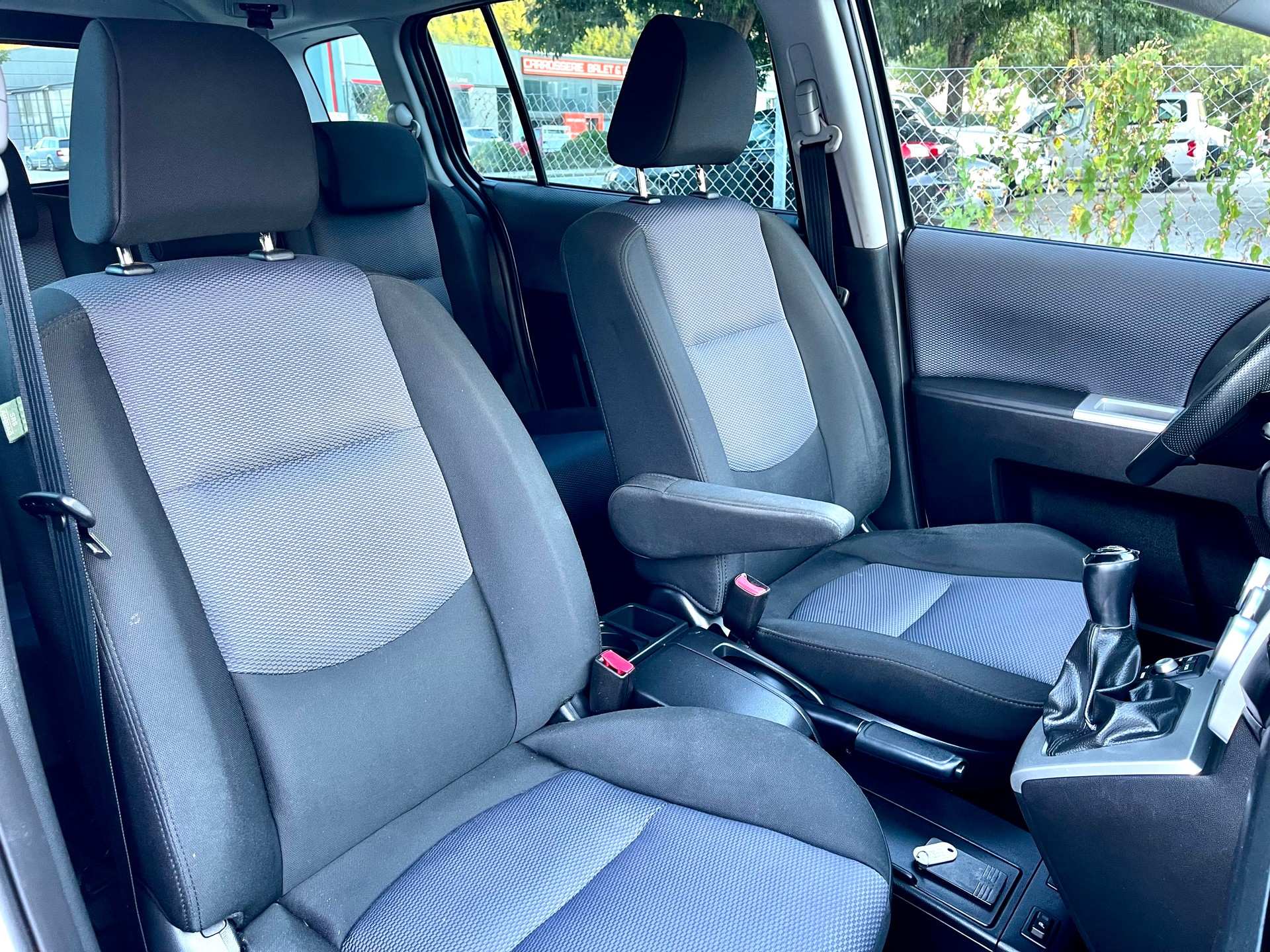 MAZDA 5 2.0 16V Exclusive-image-27