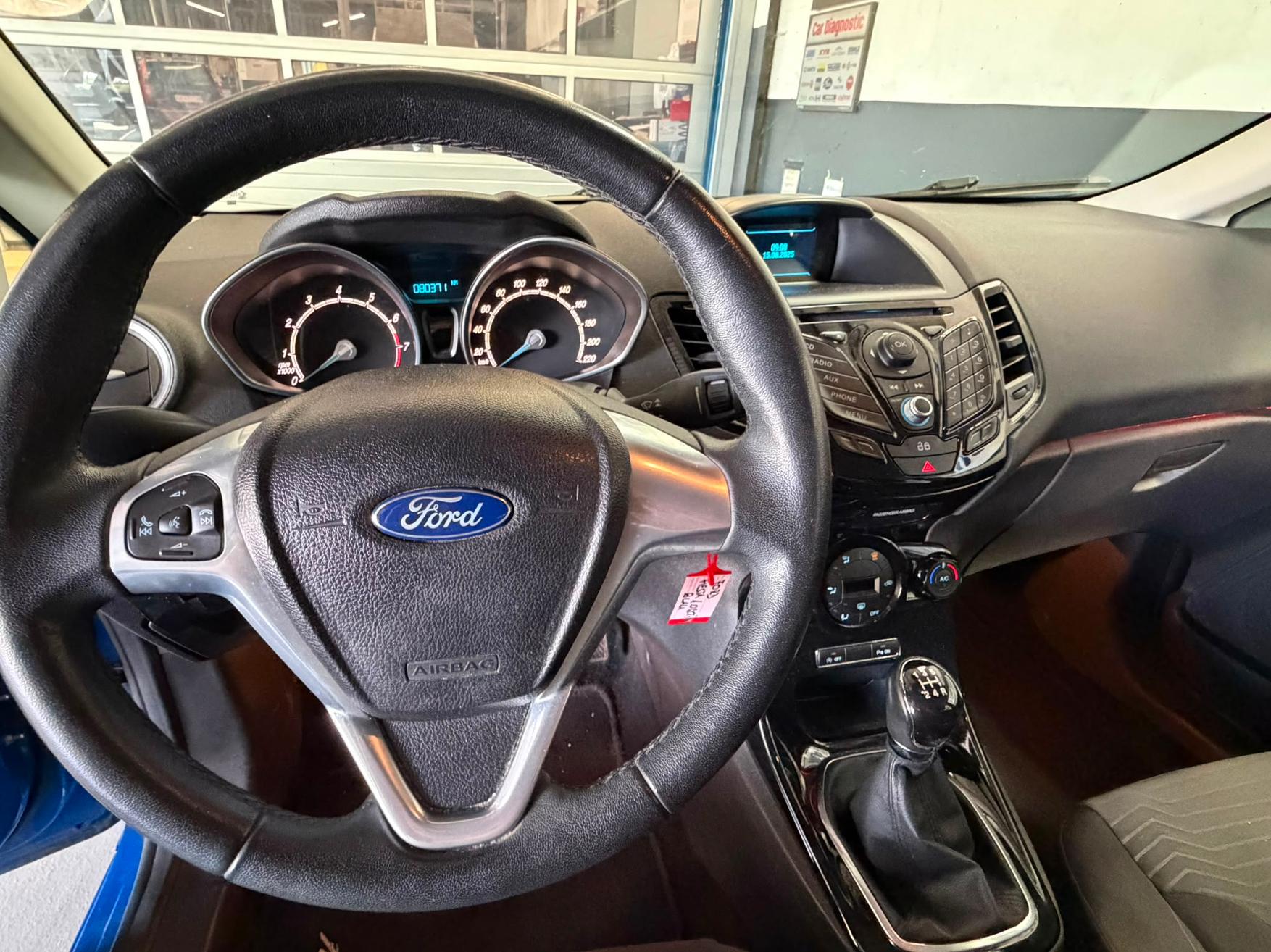 FORD Fiesta 1.0 EcoB 100 Titanium-image-10