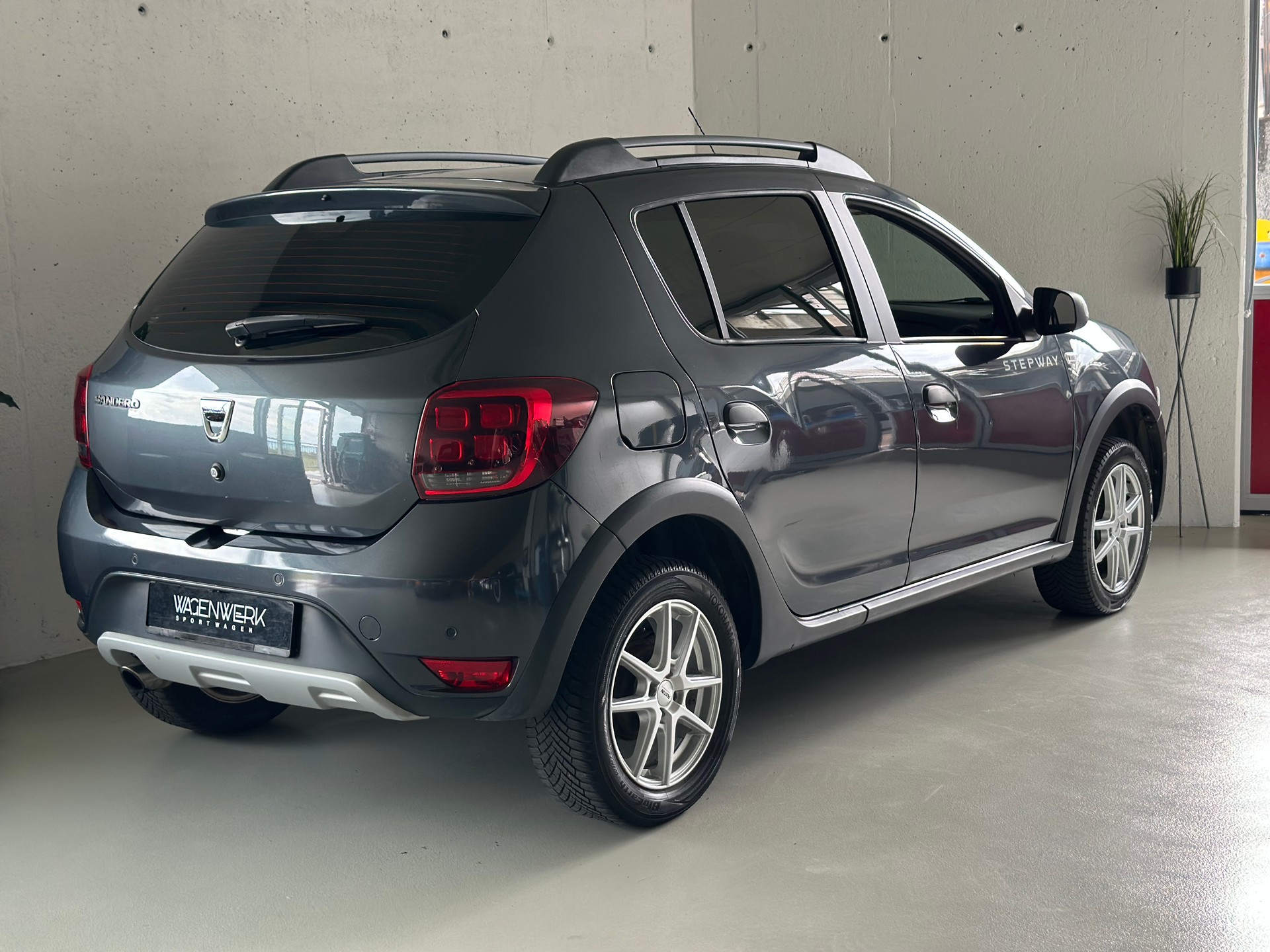 DACIA Sandero Tce 90 Stepway Automatic-image-23