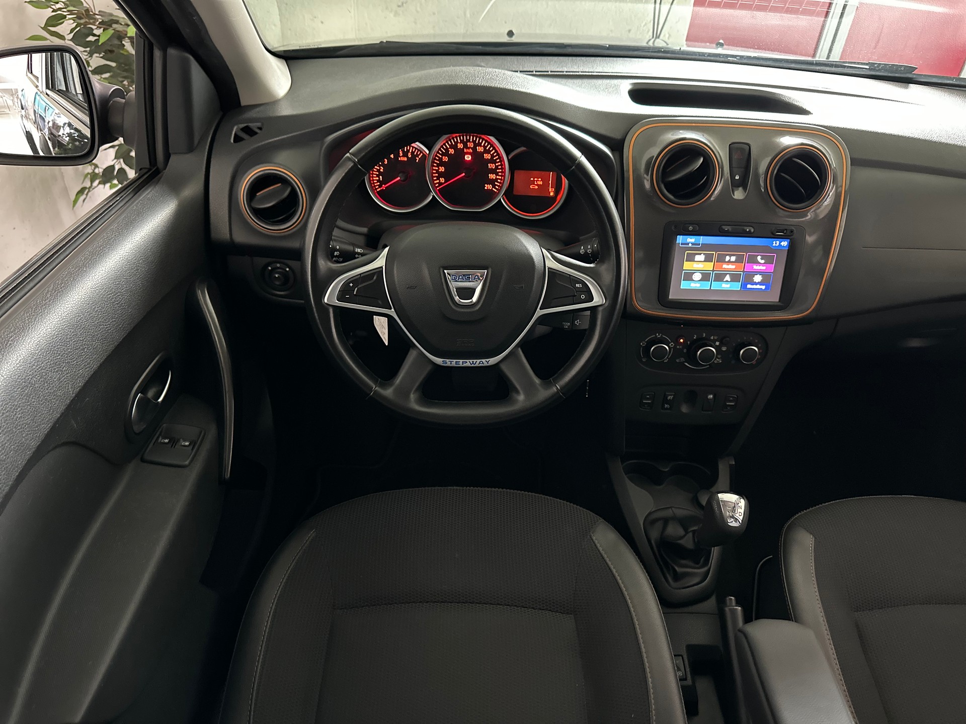 DACIA Sandero Tce 90 Stepway Automatic-image-16