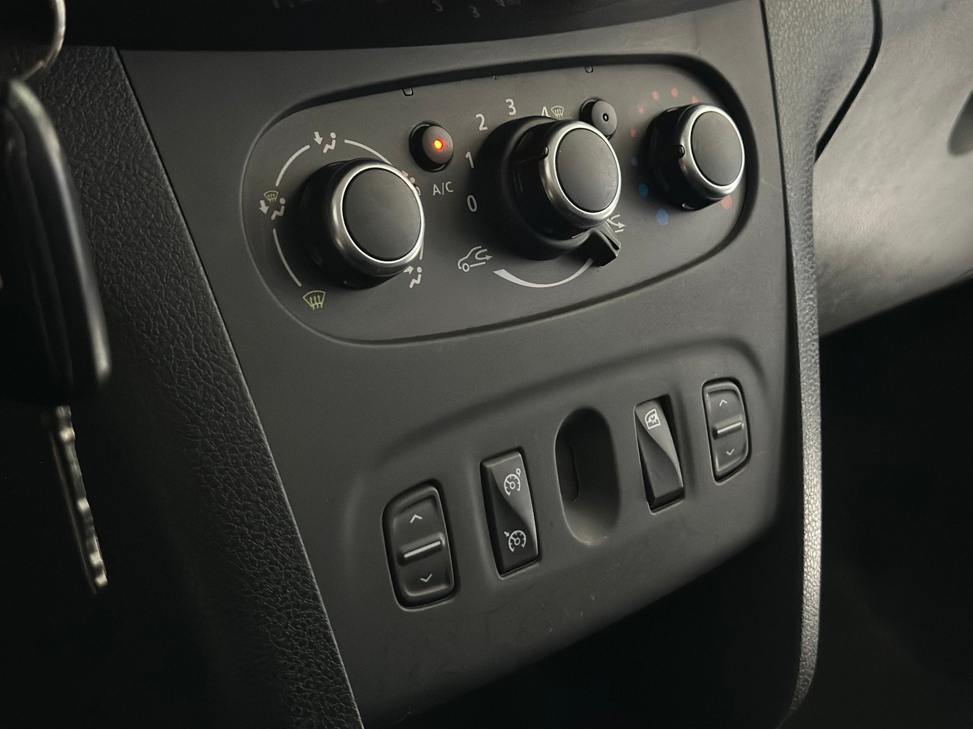 DACIA Sandero Tce 90 Stepway Automatic-image-22