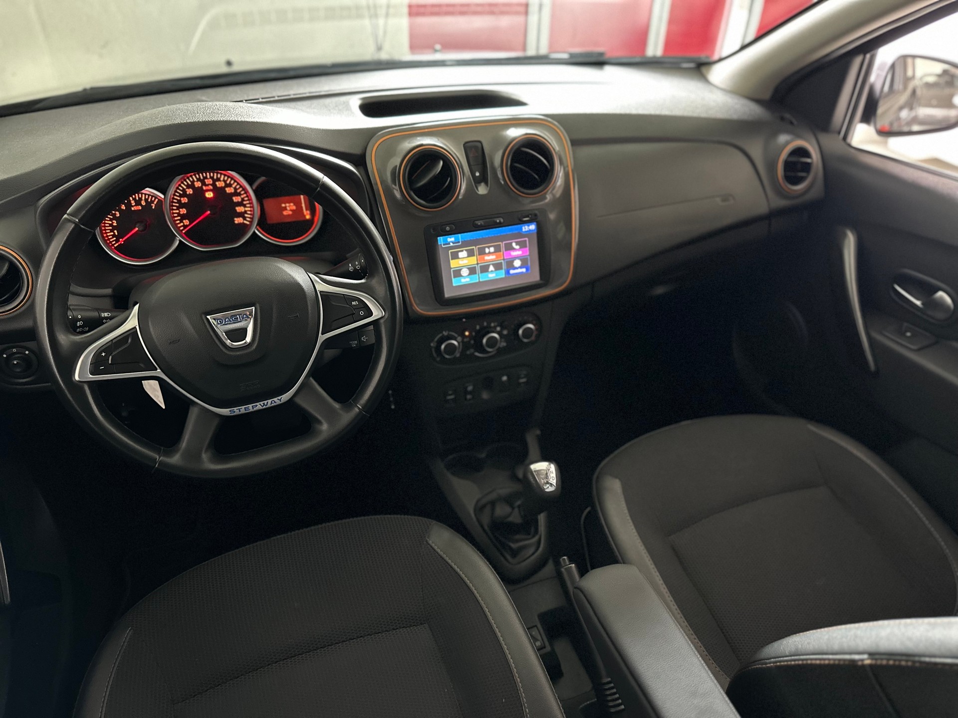 DACIA Sandero Tce 90 Stepway Automatic-image-17