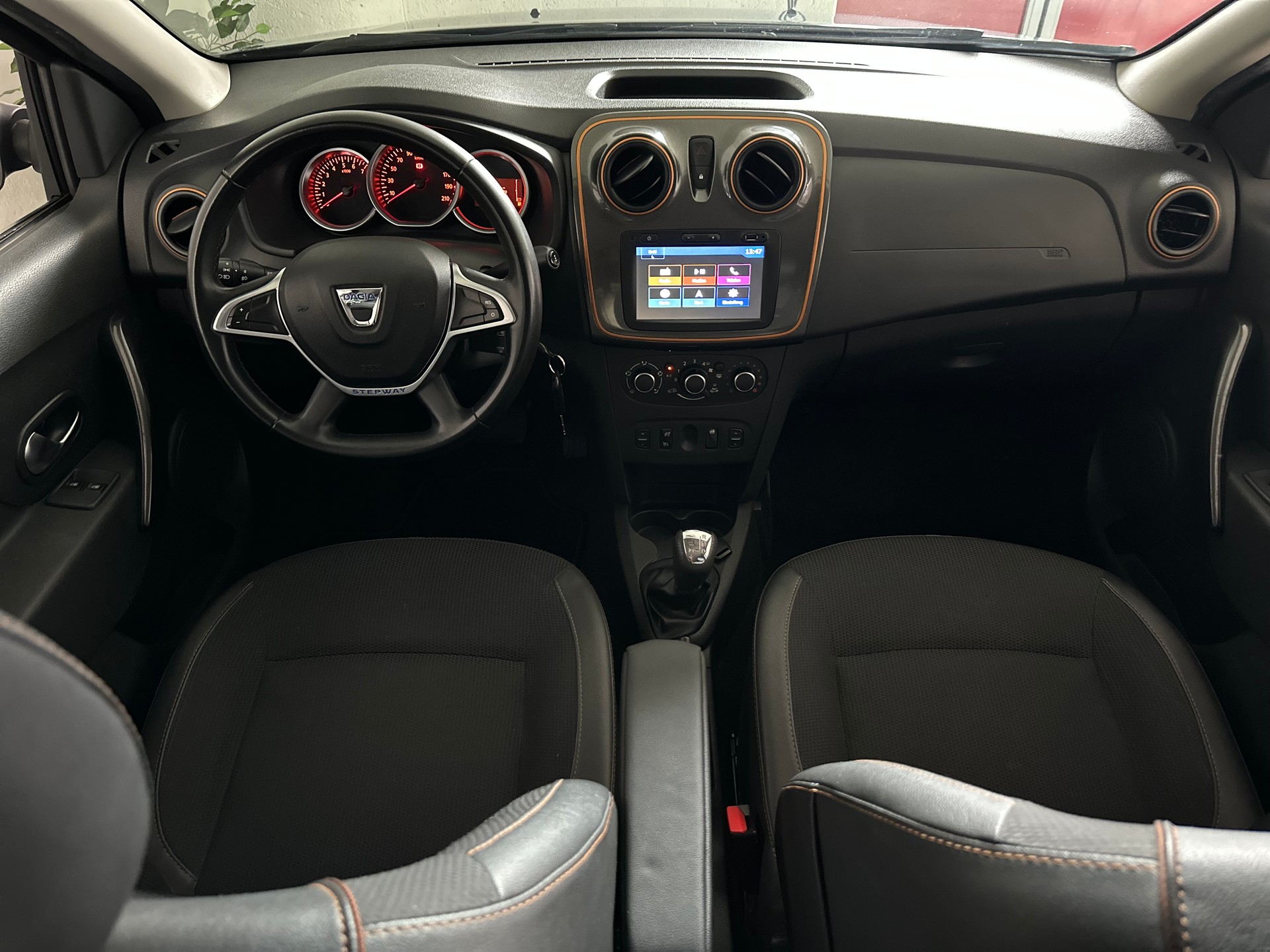 DACIA Sandero Tce 90 Stepway Automatic-image-14